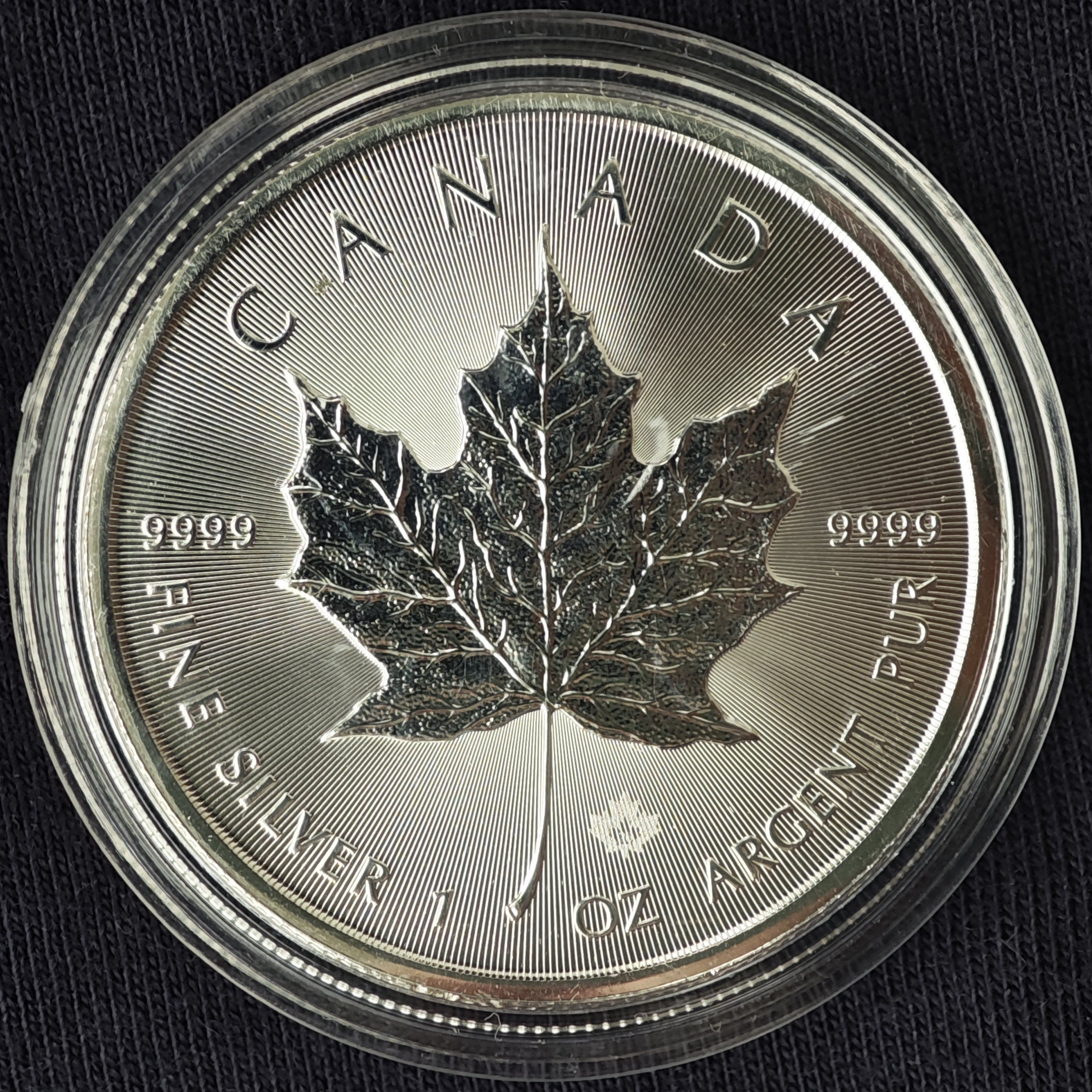 Канадский кленовый лист 2026