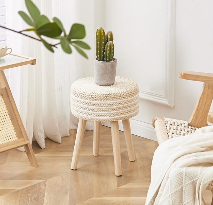 Round Ottoman Footstool Natural Seagrass Foot Stool Pouf Ottomans with Solid Wood Legs Hand Weave Hyacinth Footrest Step Stool for Living Room Balcony Garden Natural & White