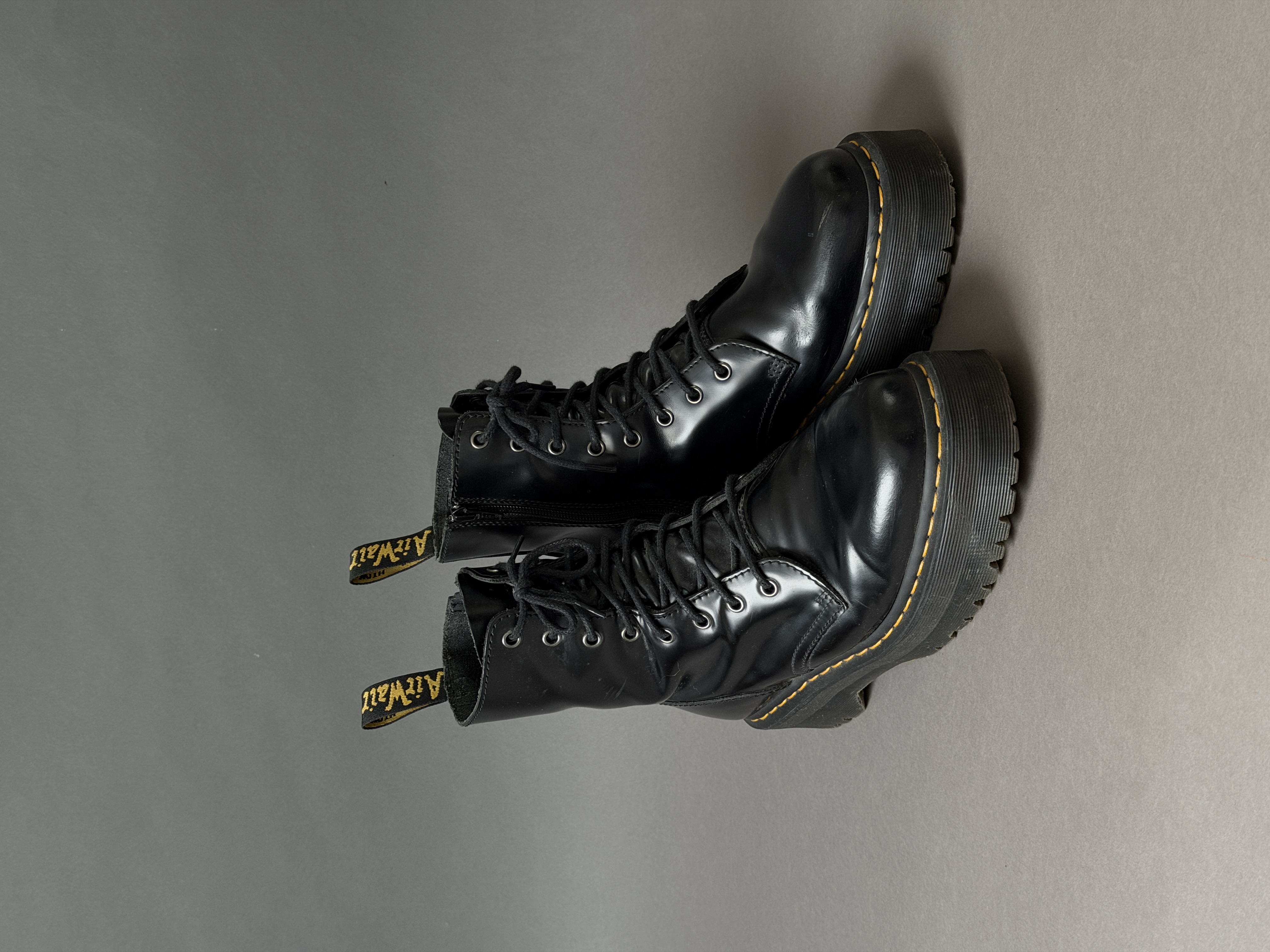 DR. MARTENS JADON BOOTS