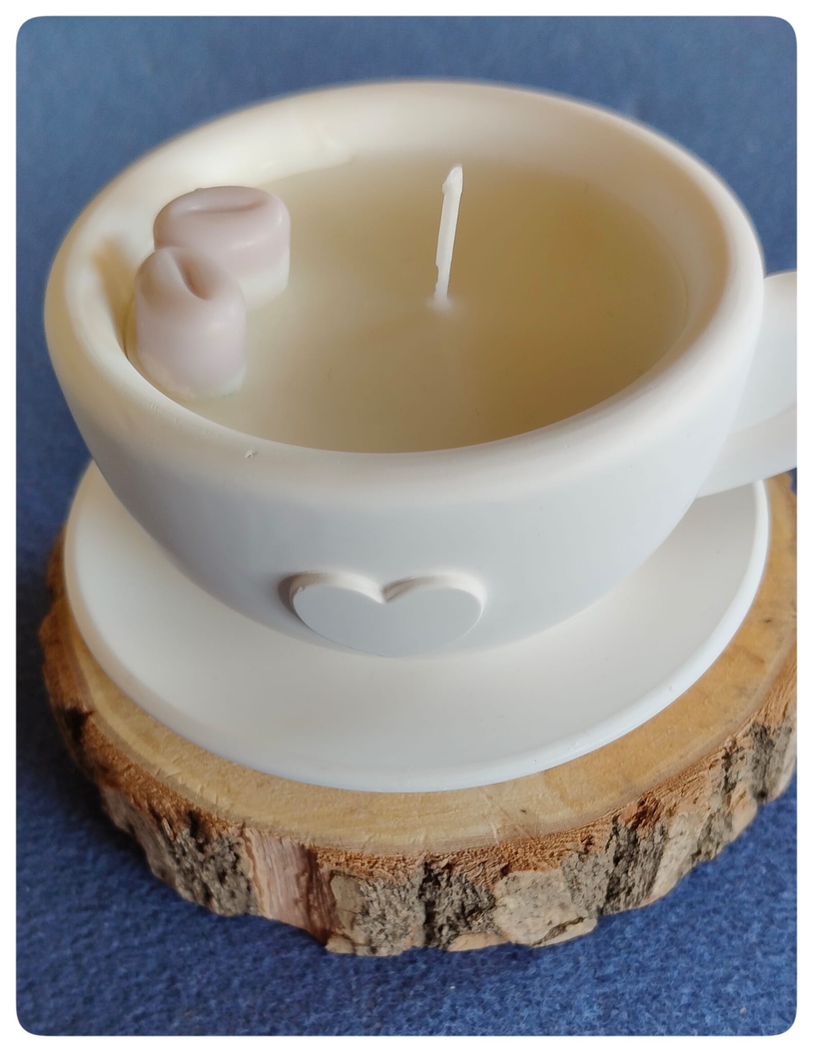 Vela en taza decorativa «Café con amor»