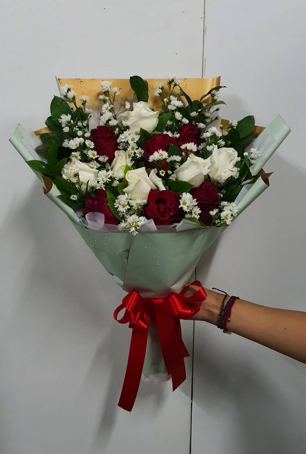 Elegant Bouquet of Roses