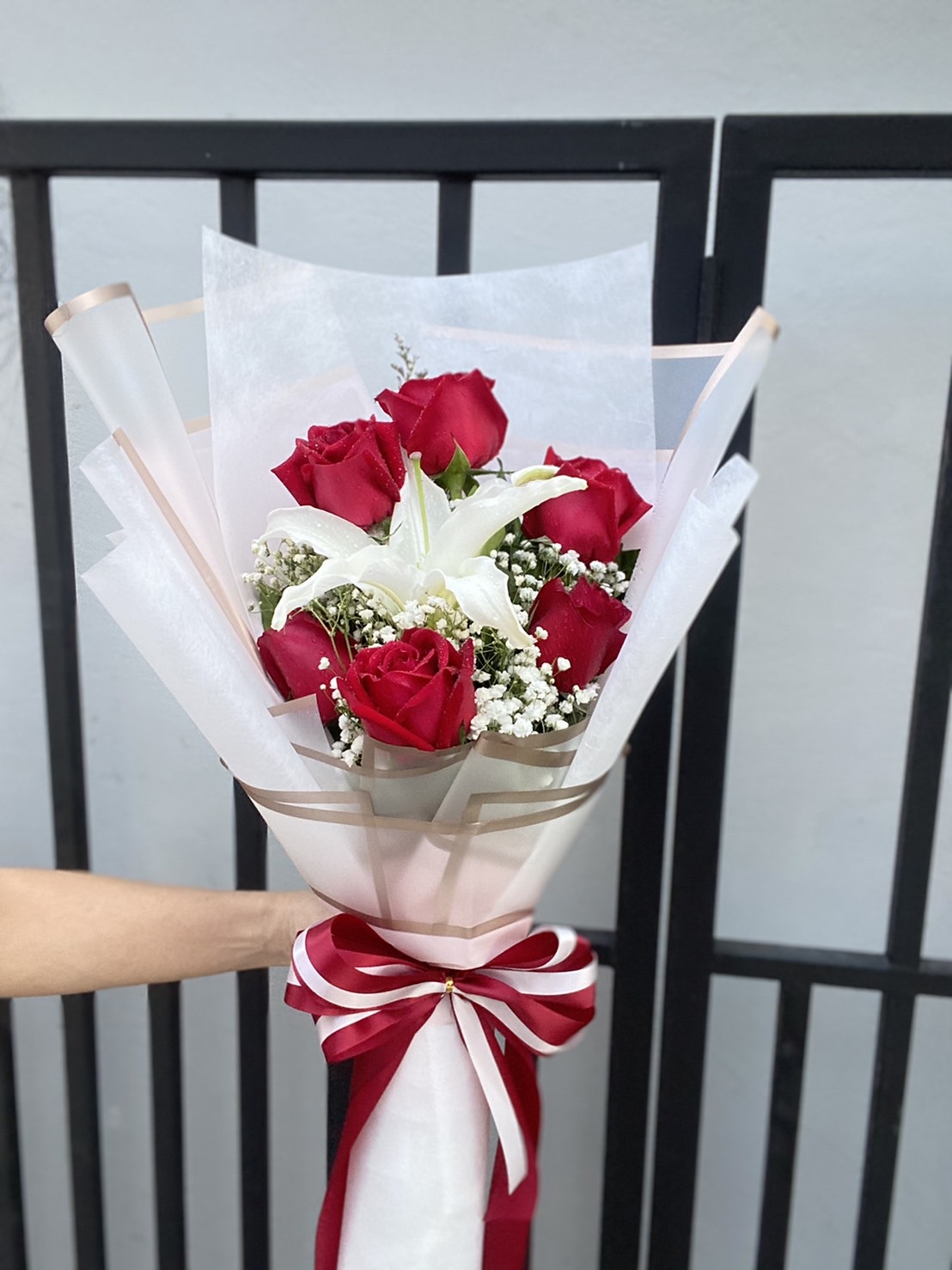 Elegant Red and White Flower Bouquet