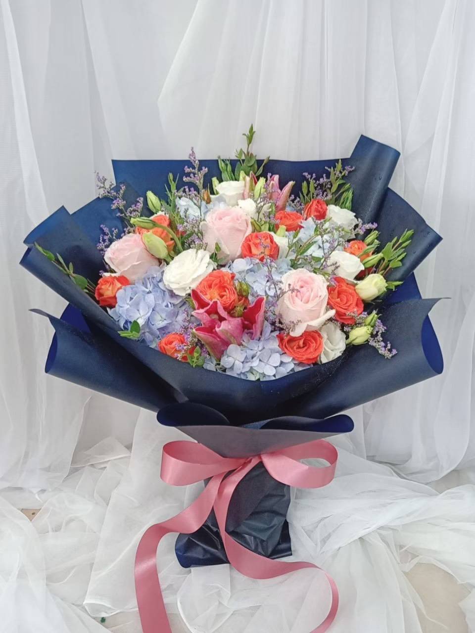 Elegant Mixed Flower Bouquet