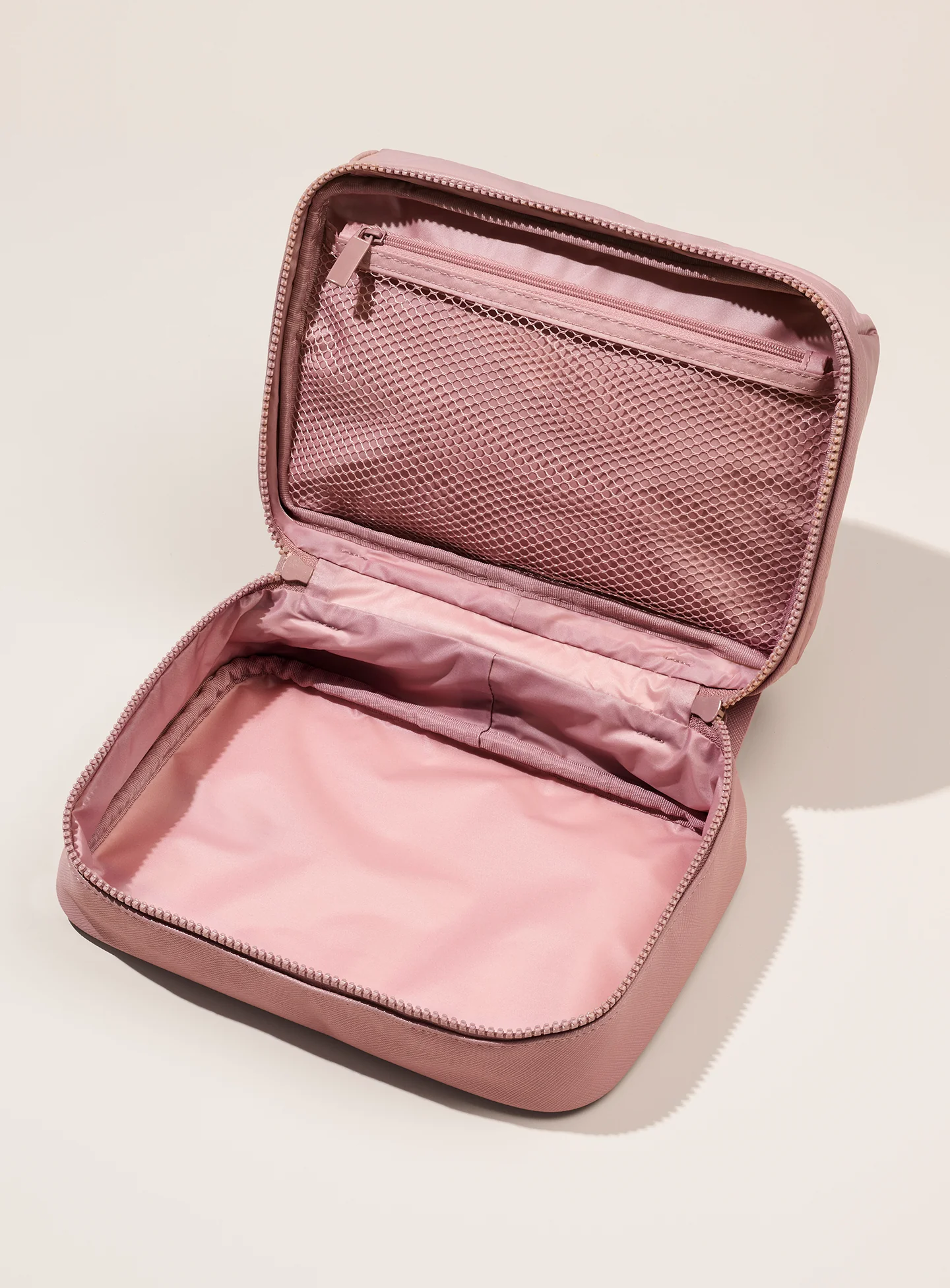 RARE BEAUTY Puffy Toiletry Bag  Mauve - *PRE ORDER*
