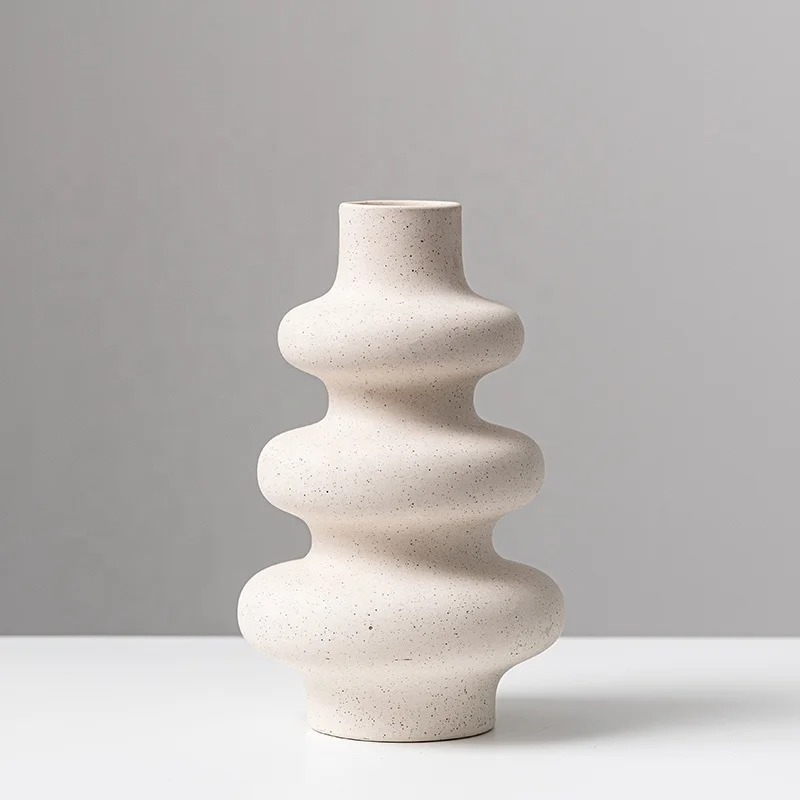 Nordic Ceramic Beige Blumenvase mit Spiralform – Elegante Tischdekoration für Hochzeiten und Zuhause
