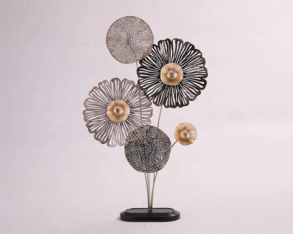 Elegante Metallkunst: Kreis-Ornamente für stilvolle Home Decor