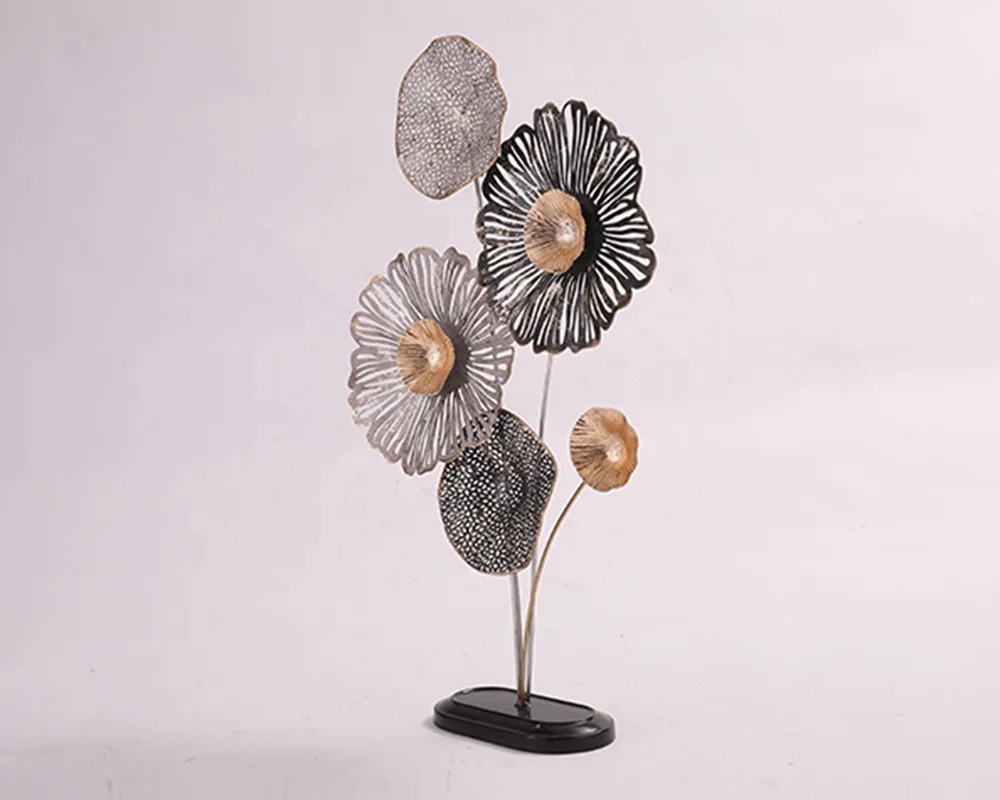 Elegante Metallkunst: Kreis-Ornamente für stilvolle Home Decor