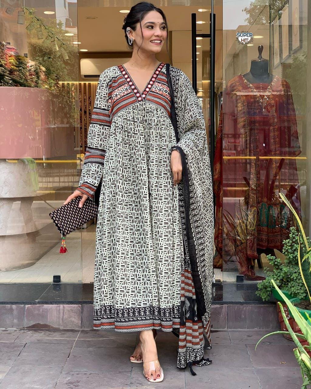  Anarkali kurti pant set is perfect for the fastival season 
