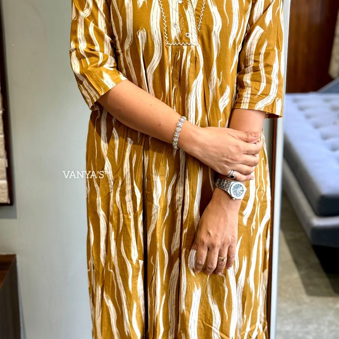  Elevate your style with this chic kurta culottes set
