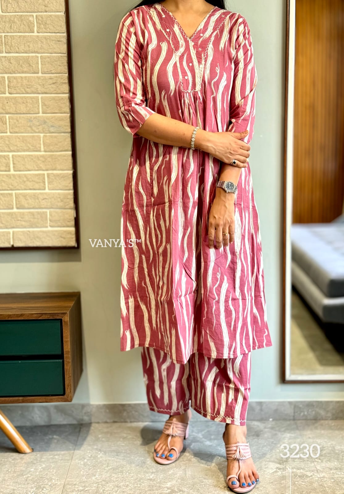  Elevate your style with this chic kurta culottes set