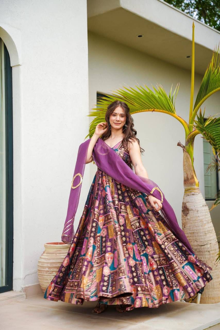 Chinnon silk suit set 