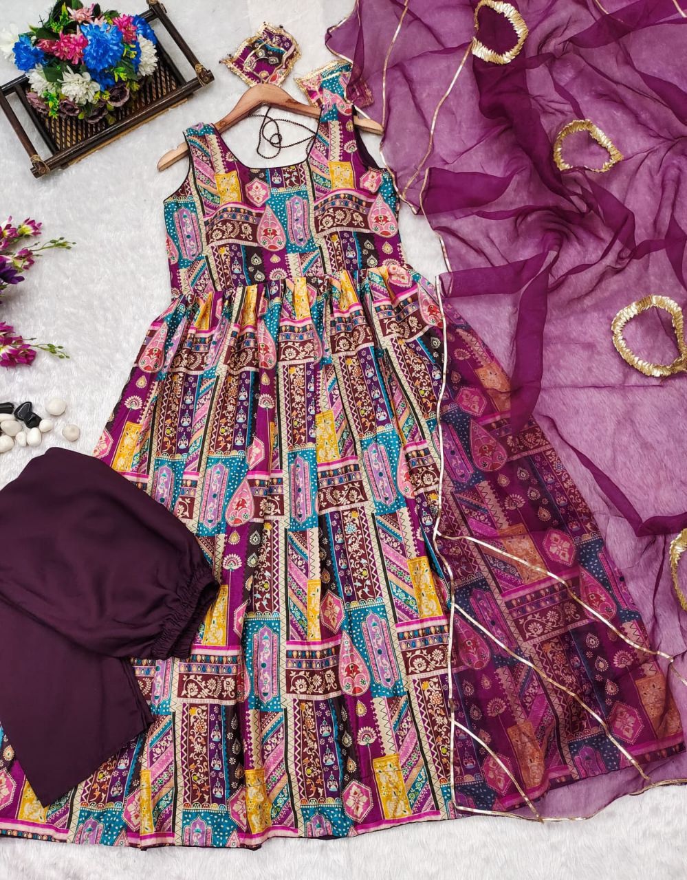 Chinnon silk suit set 