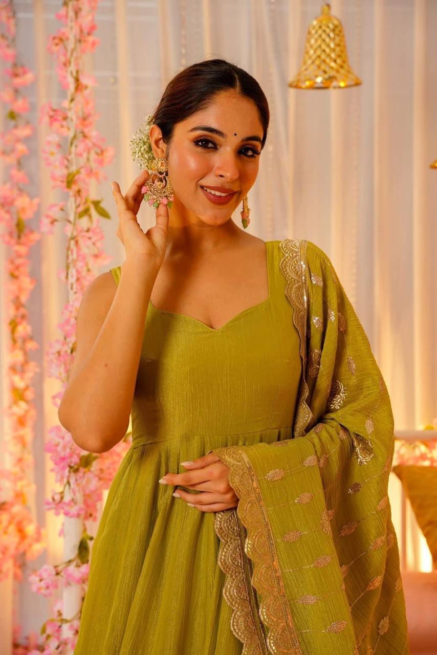 Unveiling our stunning yellow floor-length maxi in Chinnon Fabric, paired with an intricately embroidered dupatta