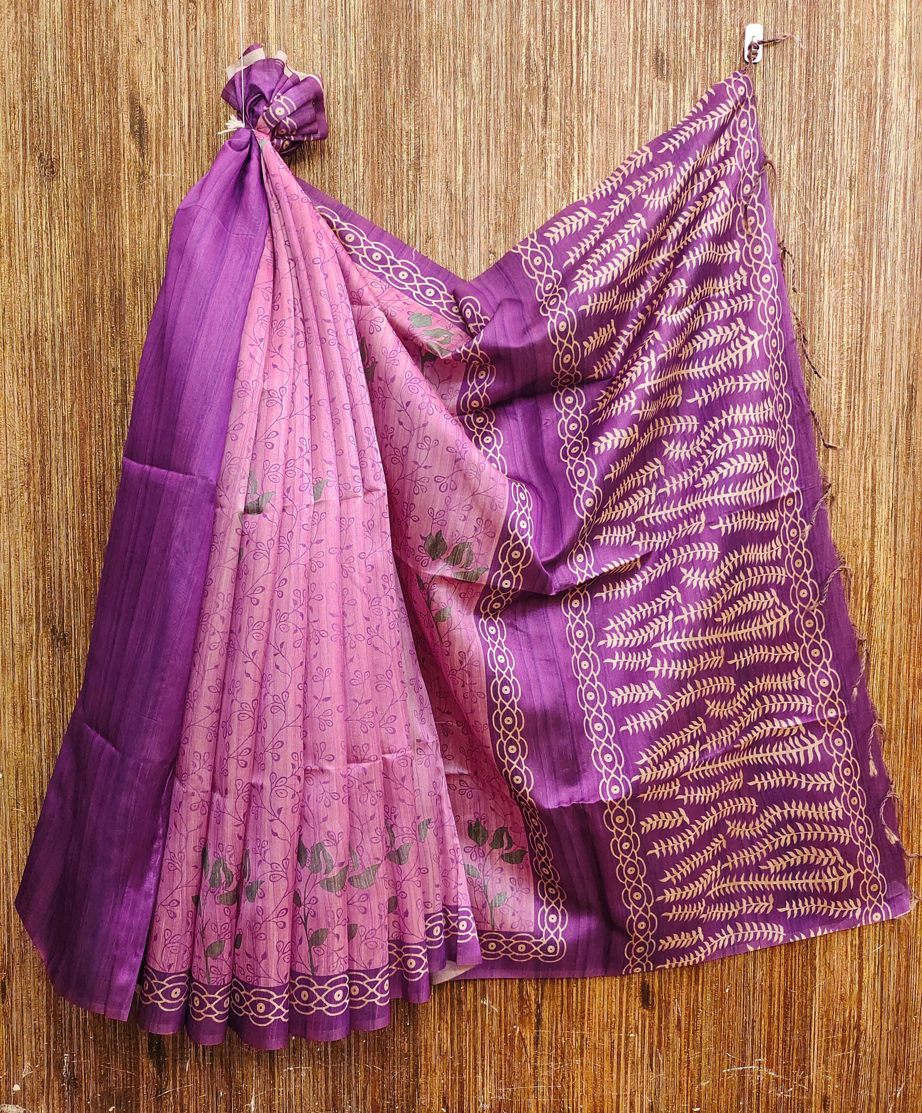 Soft Tussar silk saree with classic flower jal printed