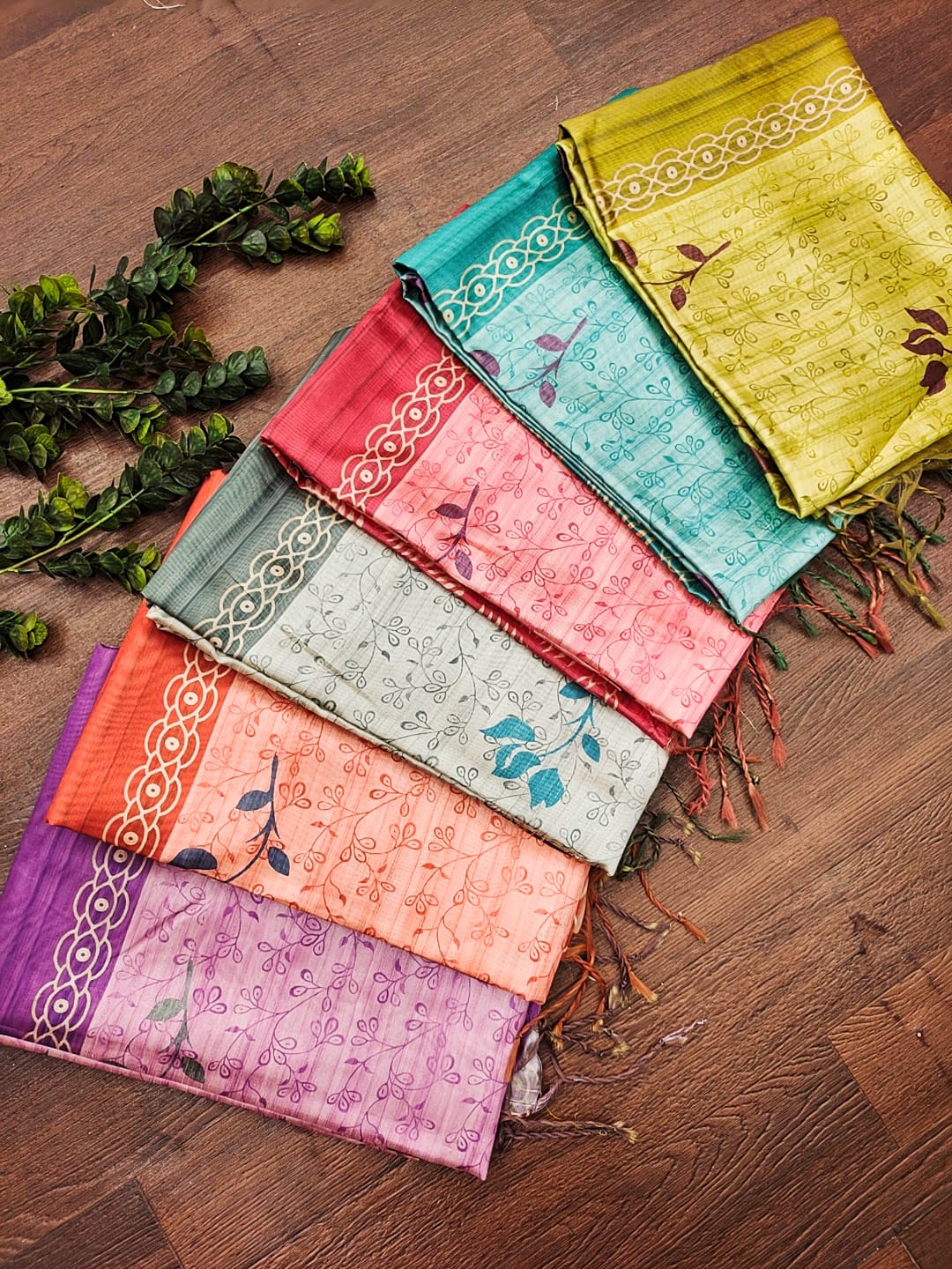 Soft Tussar silk saree with classic flower jal printed