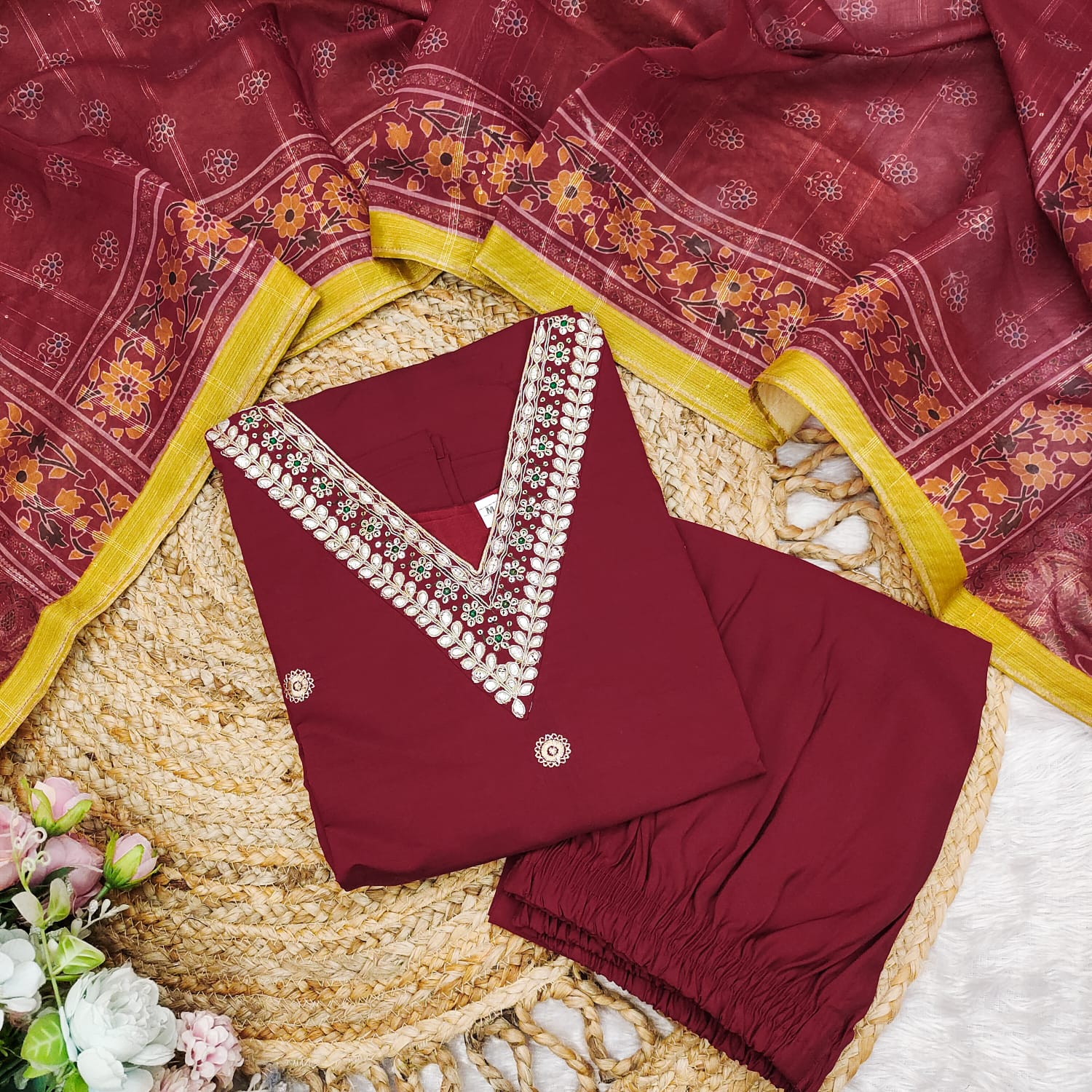 ROMAN SILK FEBRIC  3 PIECE SUIT SET