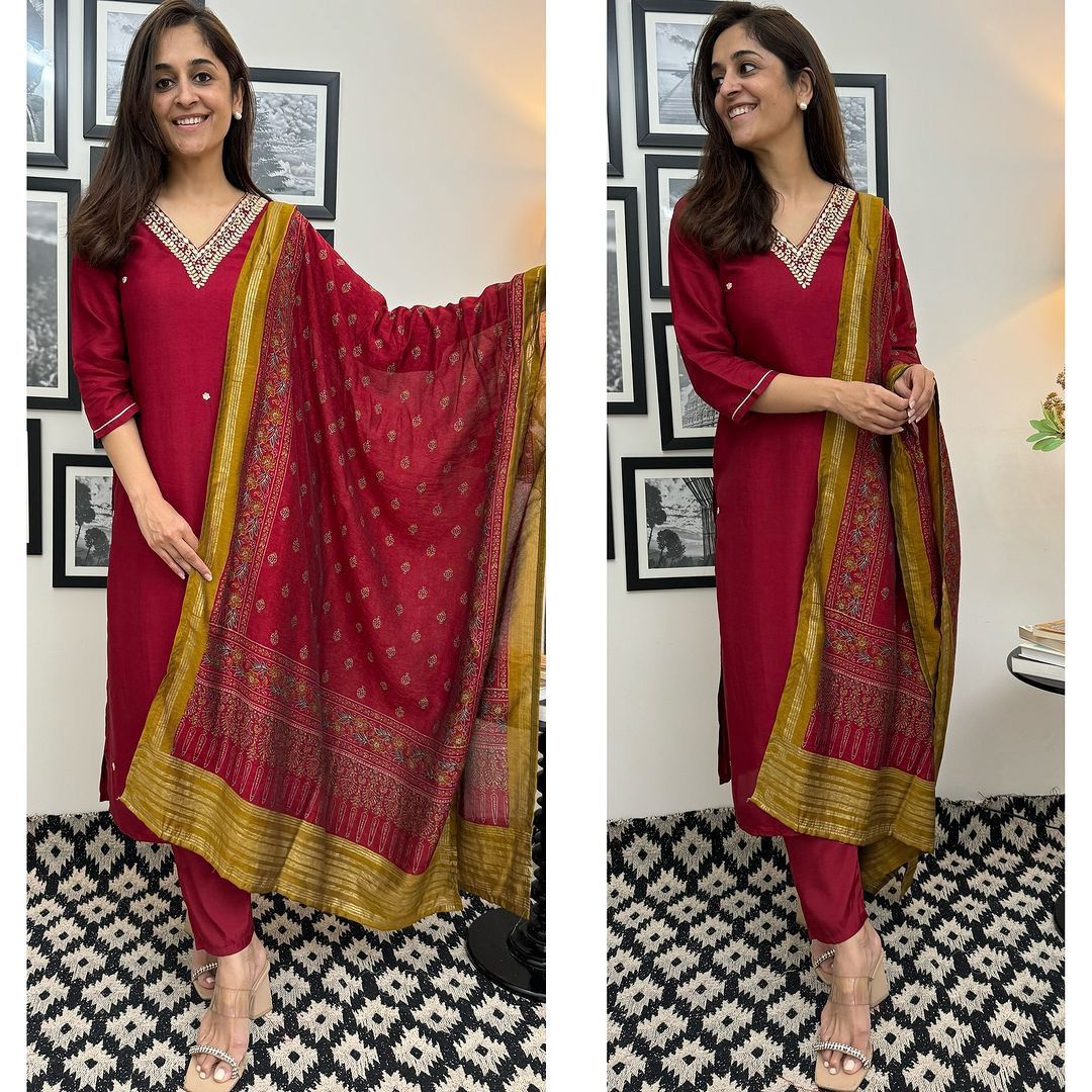 ROMAN SILK FEBRIC  3 PIECE SUIT SET