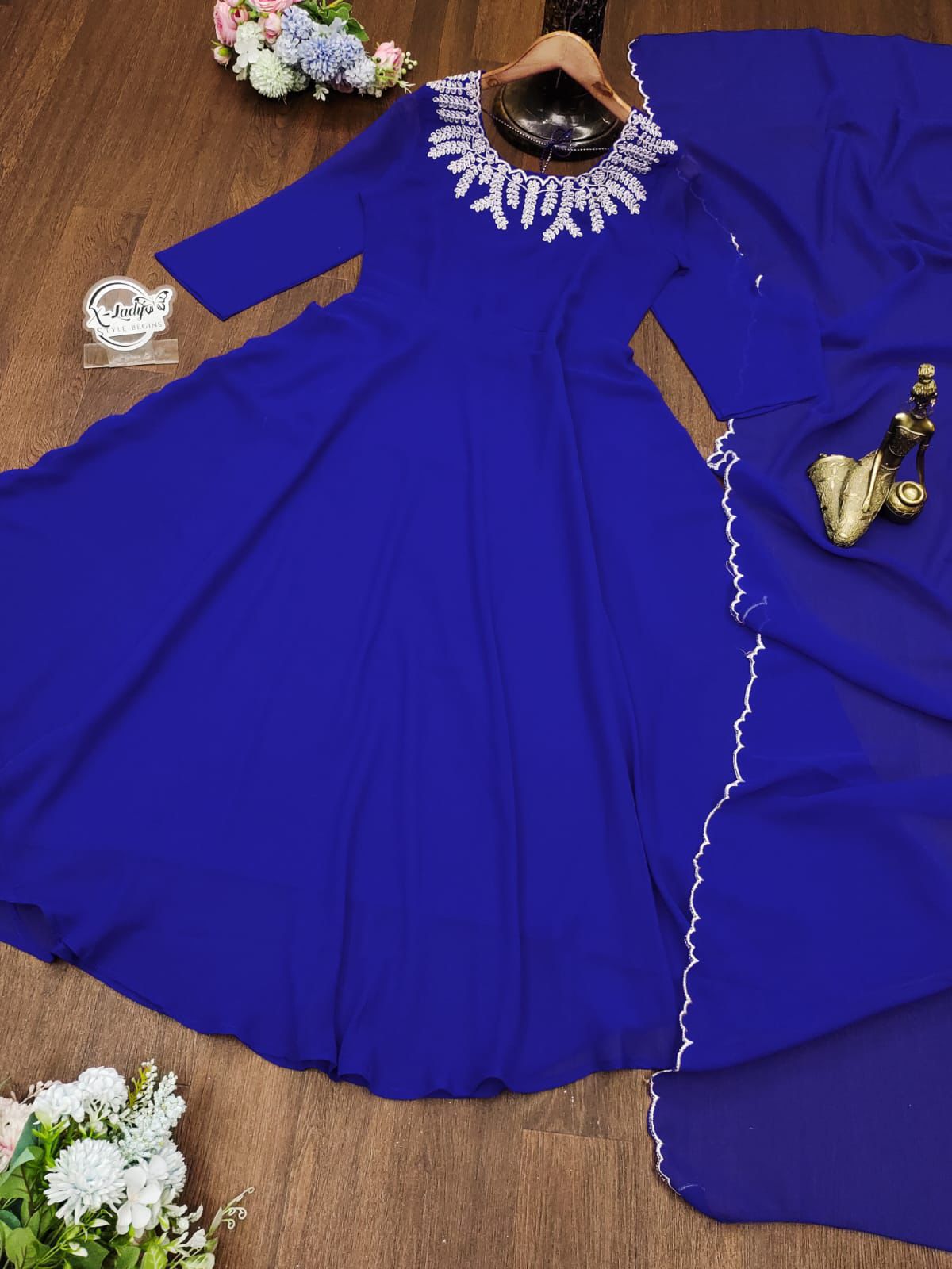 Blossom in style with this flirty floral Grorgett anarkali🥰