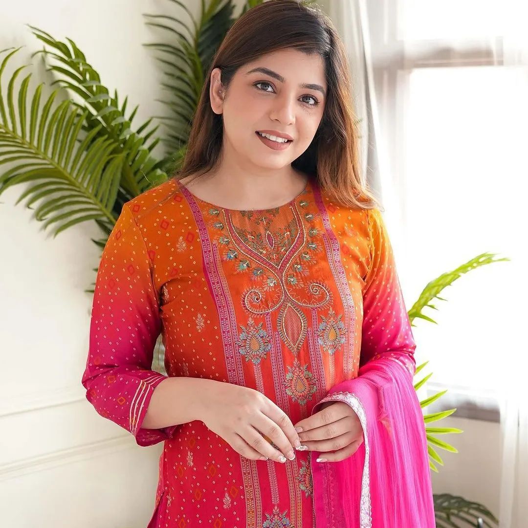 MUSLIN SILK HAND WORK DRESSS