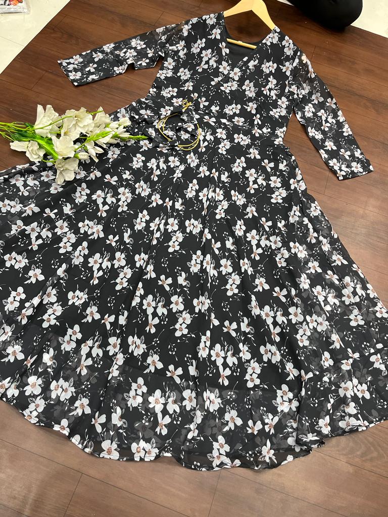  Fox Georgette with 😘🤷🏼‍♀️ digital print gown ✨