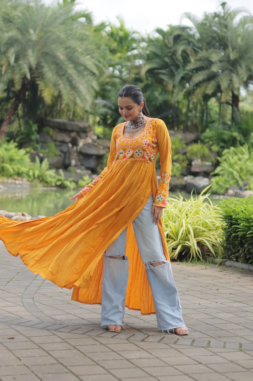 Designer Printed Kurti Made from14 Kg Reyon With Kutch Gamthi Lace and Kodi Work...
