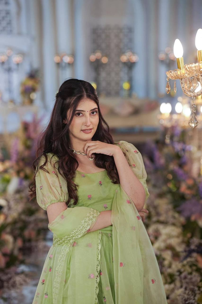 Russian Silk *LEHENGA BLOUSE AND DUPPTTA ♥️✨