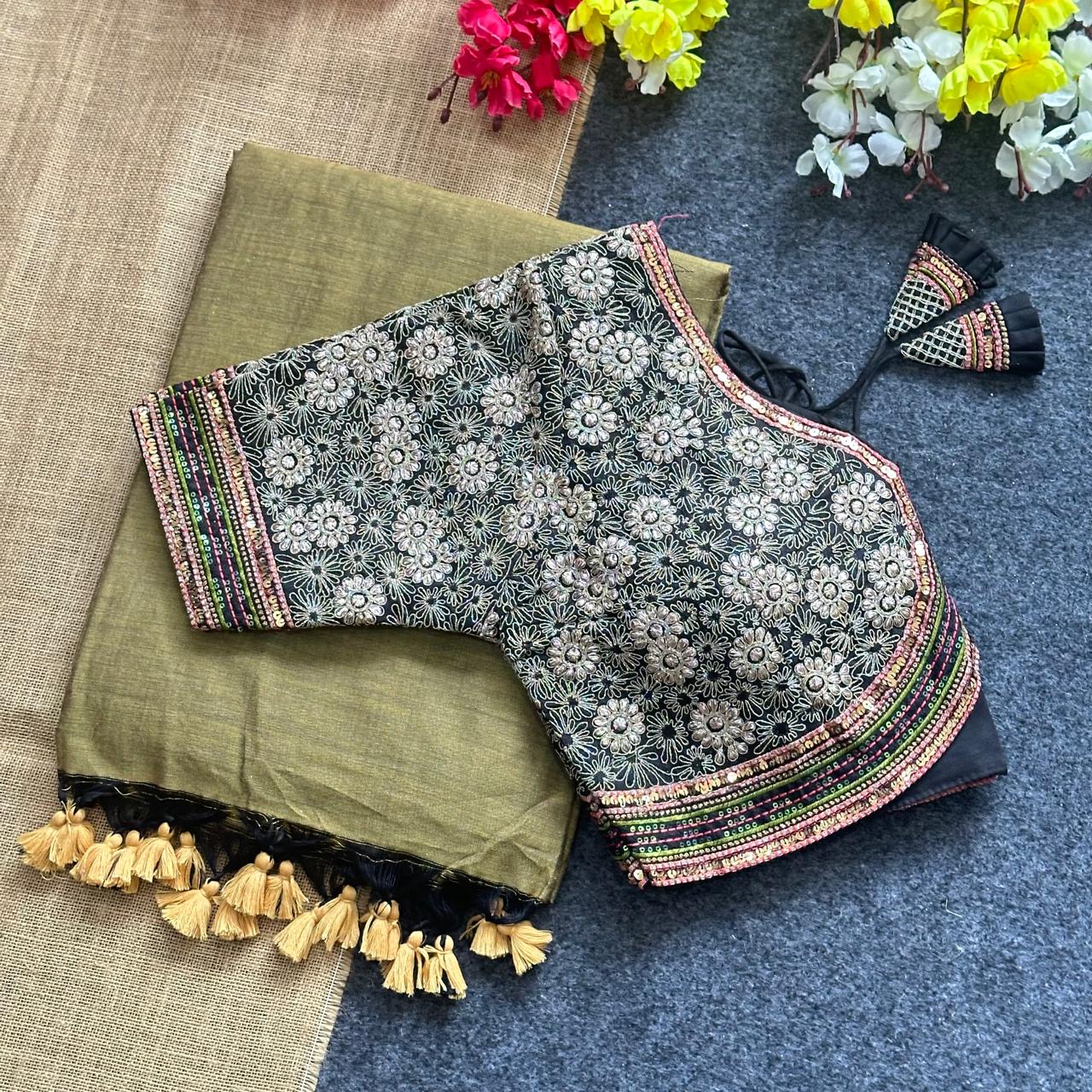 Blousewala presenting a Khadi cotton saree And Beautiful Havy Brodal Embrodiary Blouse💝