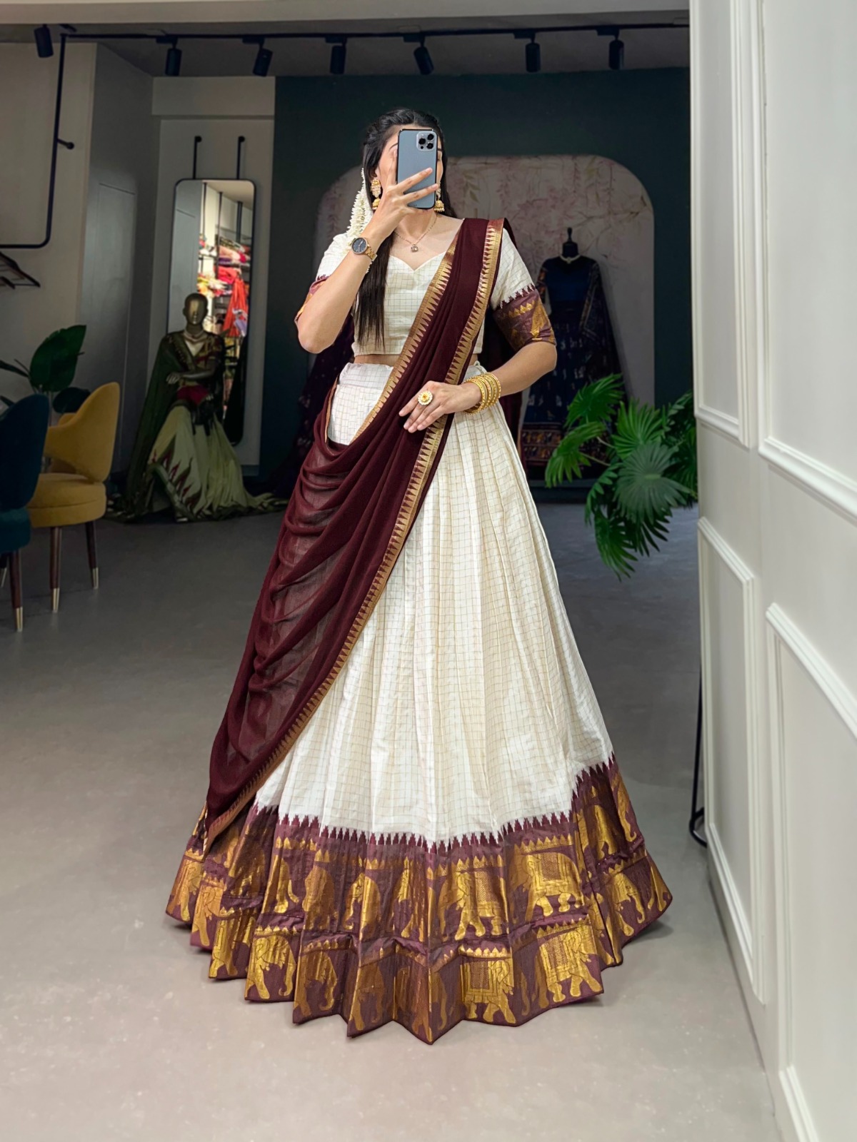 Reyon chaniya choli with fancy blouse with Duptta💃