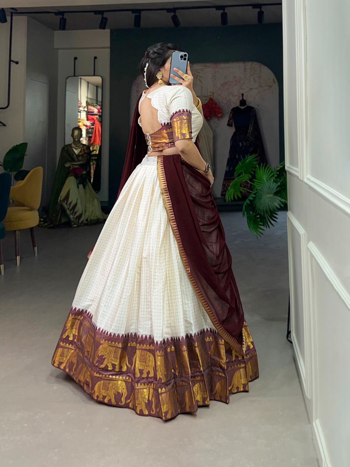 Reyon chaniya choli with fancy blouse with Duptta💃