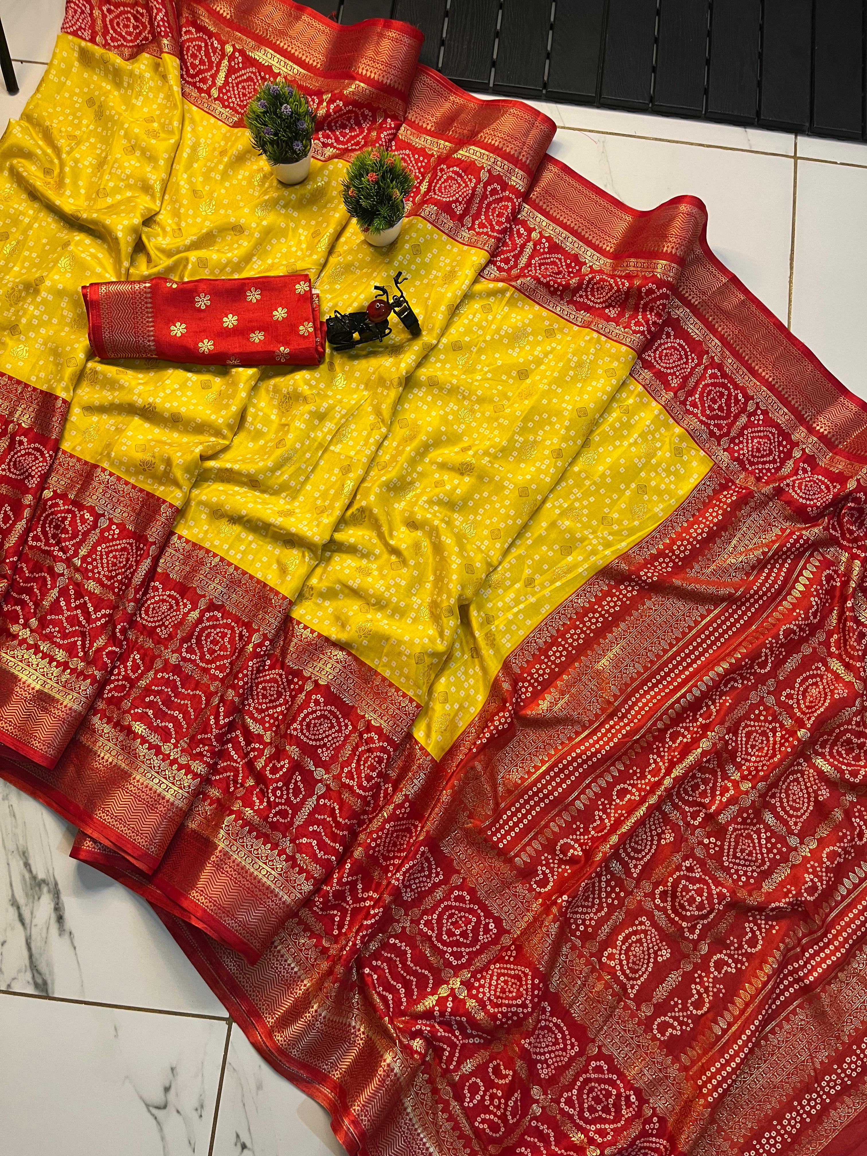 Super 3 ince jequrd boder   With patola foil print