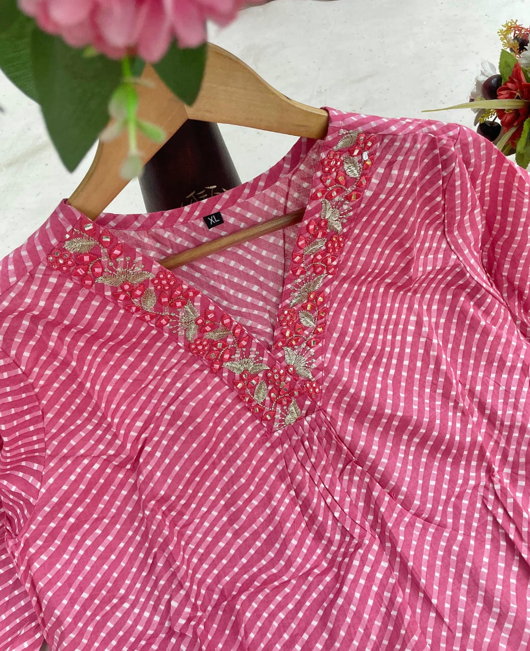  Beutiful neck katha & Embroidery work KURTI PENT