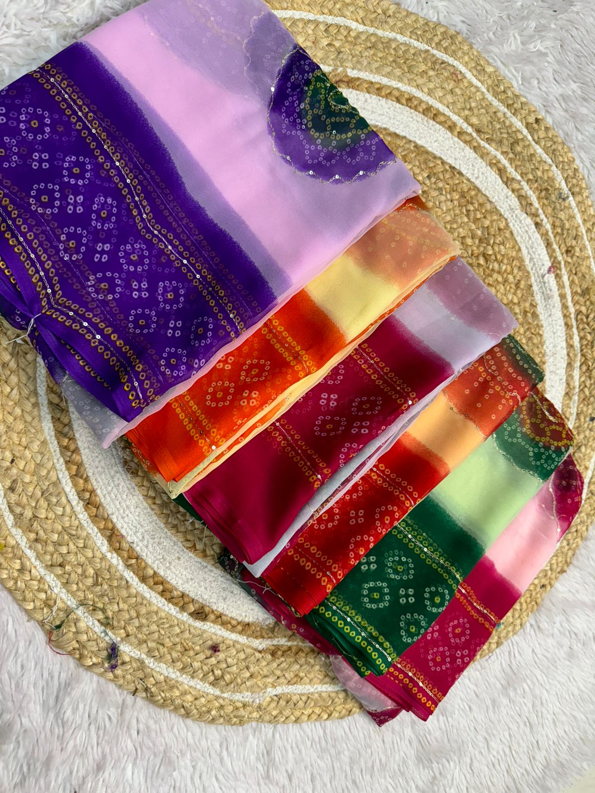 Beautiful premium quality chifon georgette in flower print sarees with all over print along with foil print