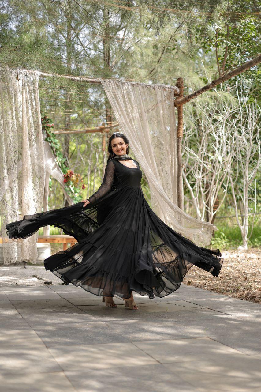 👗 🤳🏻PREMIUM READYMADE GOWN COLLECTIONS 💃🏻 👜