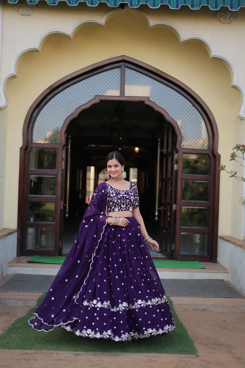💕 Designer Faux Blooming Lehenga Choli With Dupatta Set. 💃🏻