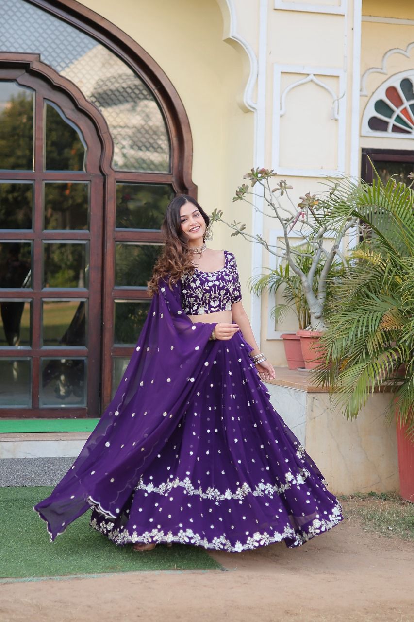 💕 Designer Faux Blooming Lehenga Choli With Dupatta Set. 💃🏻