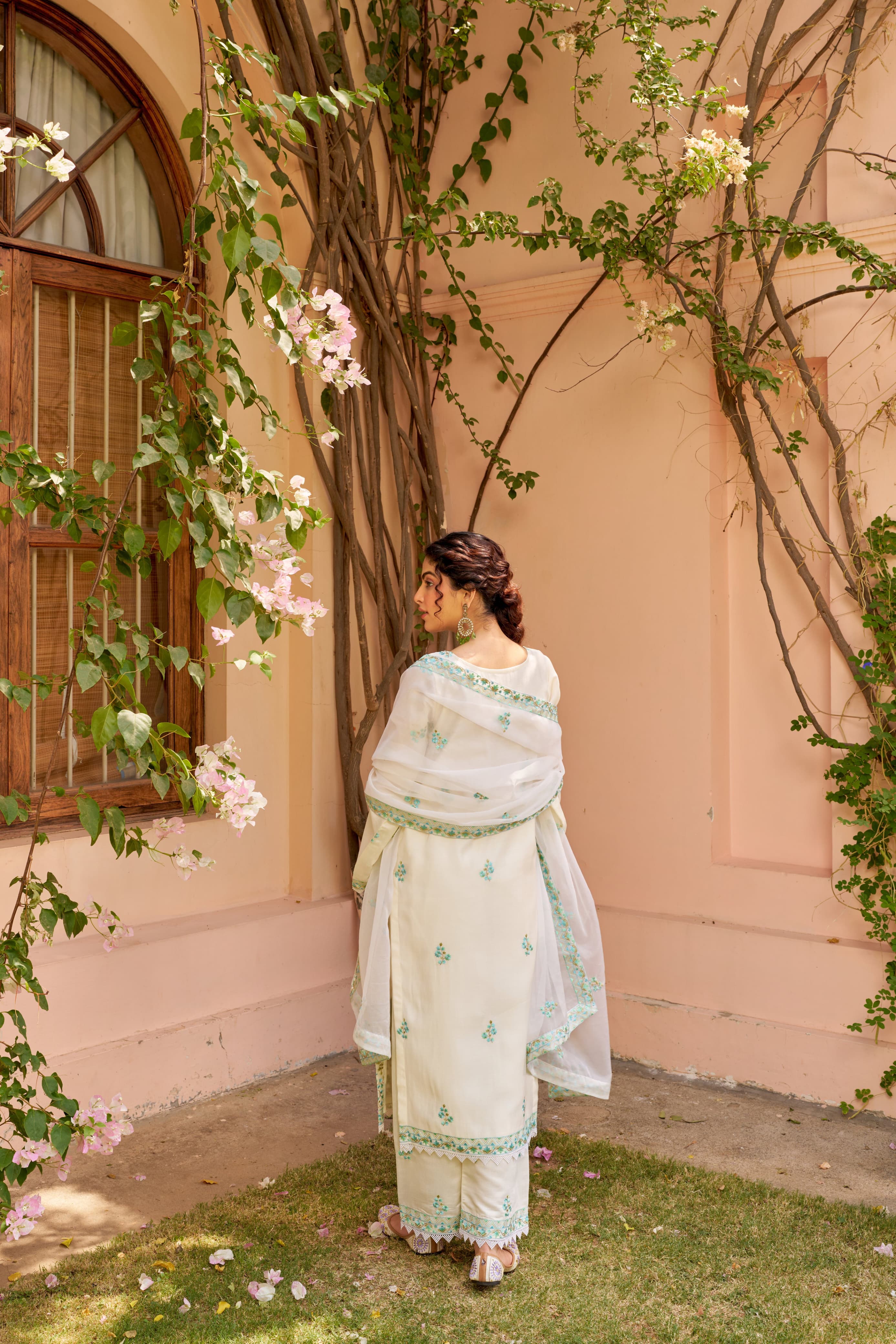 AKSHARA: Ivory White💙🩷 Chanderi Embroidered Suit Set