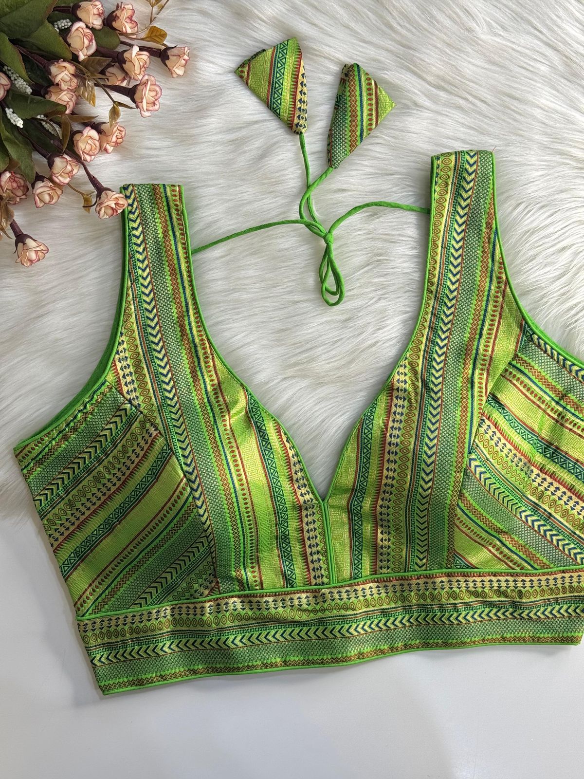 NEW BANARASI JEQUARD BLOUSE
