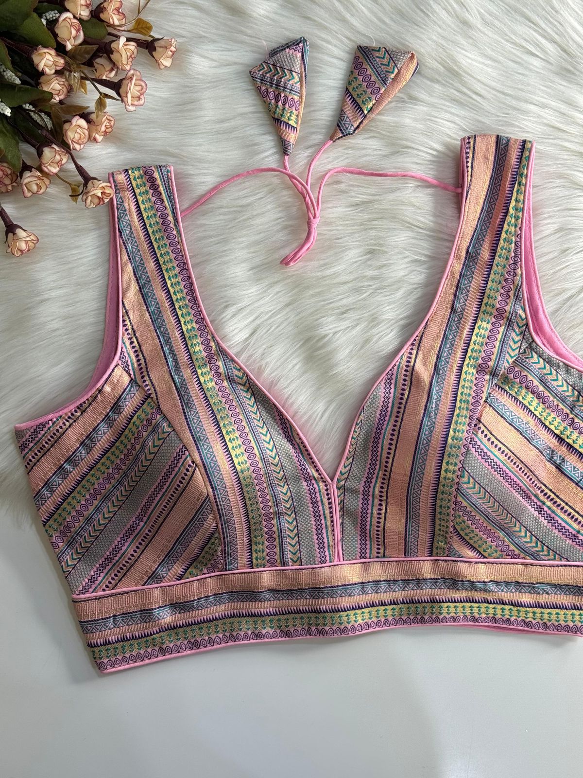 NEW BANARASI JEQUARD BLOUSE