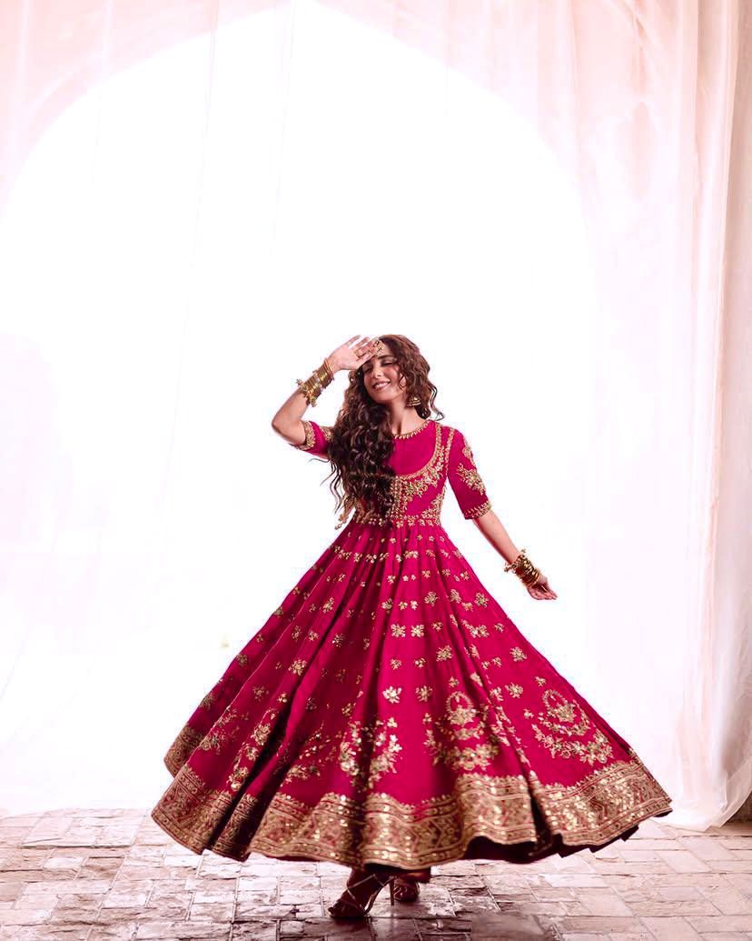 NEW ĐĚSIGNER ANARKALI GOWN 