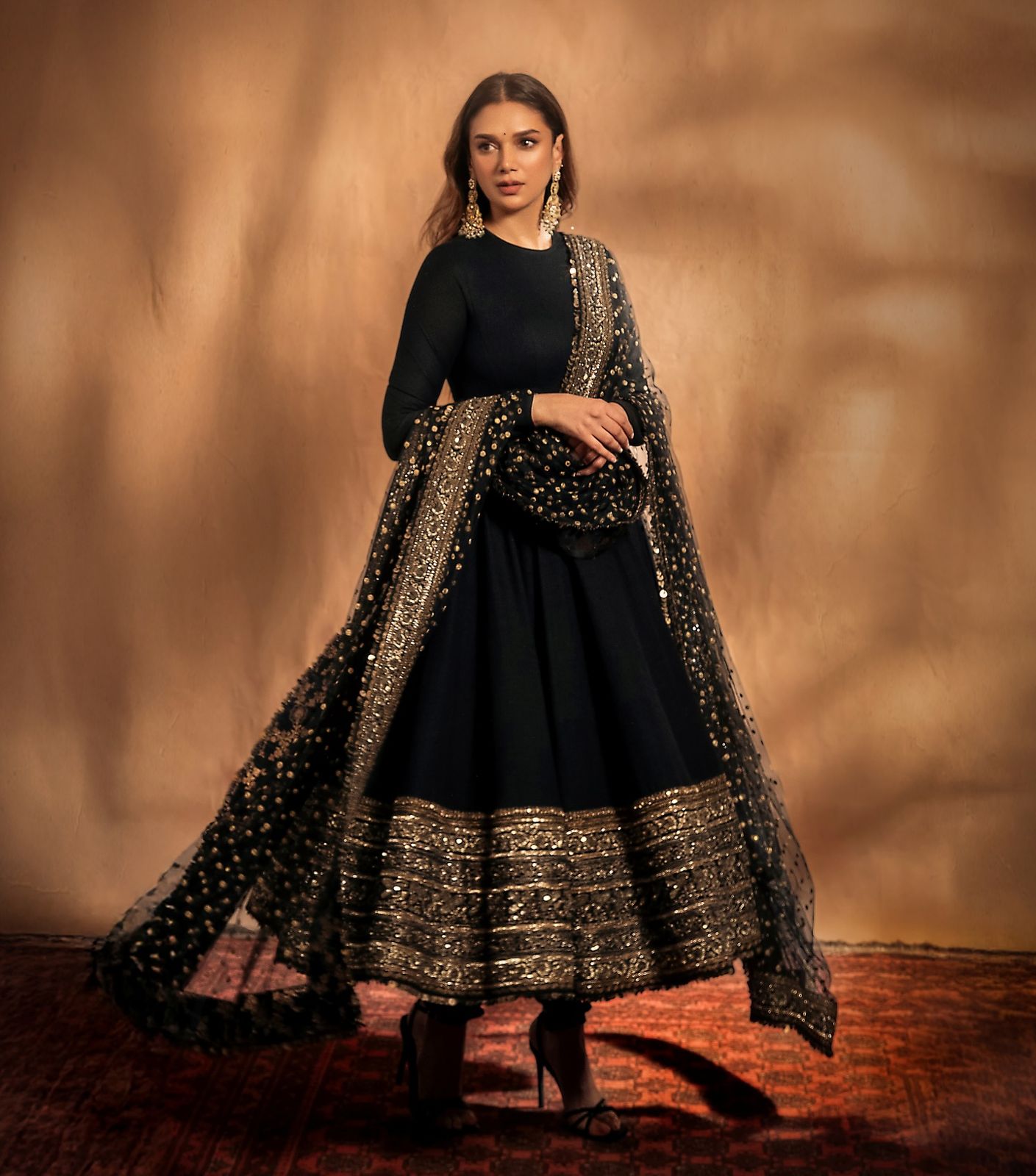  ANARKALI GOWN WITH PANT AND ELEGANT DUPATTA SET💐♥️