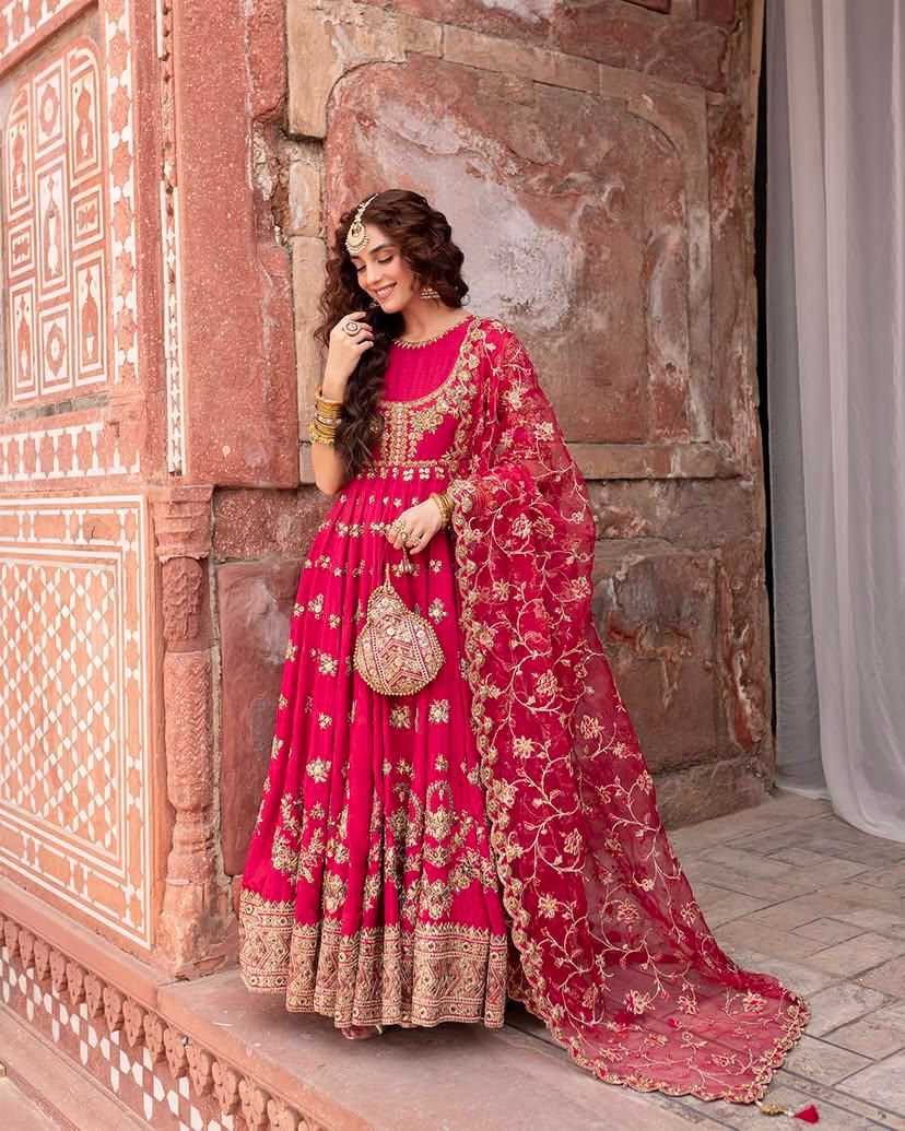 NEW ĐĚSIGNER ANARKALI GOWN 