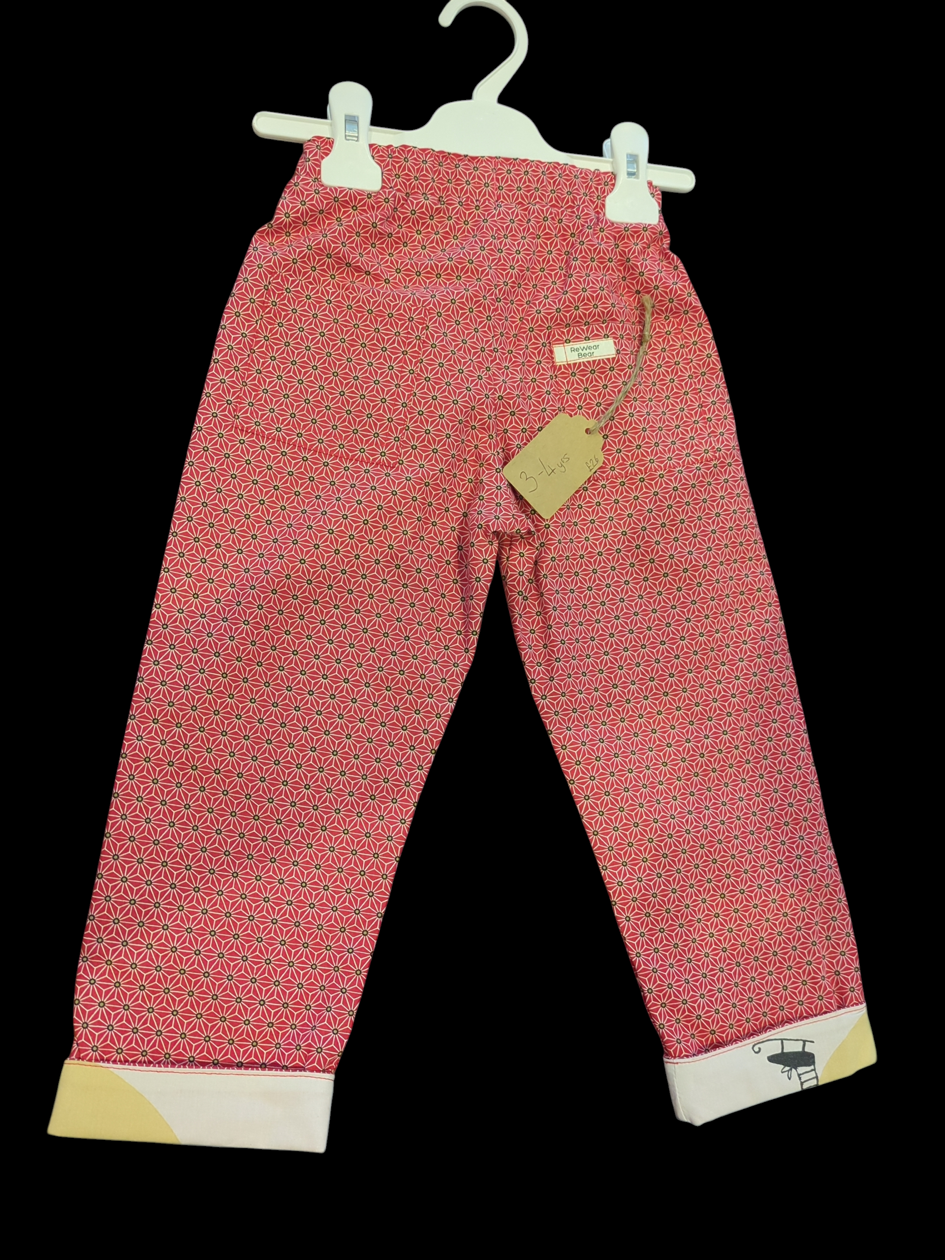 Red star pattern 3 - 4