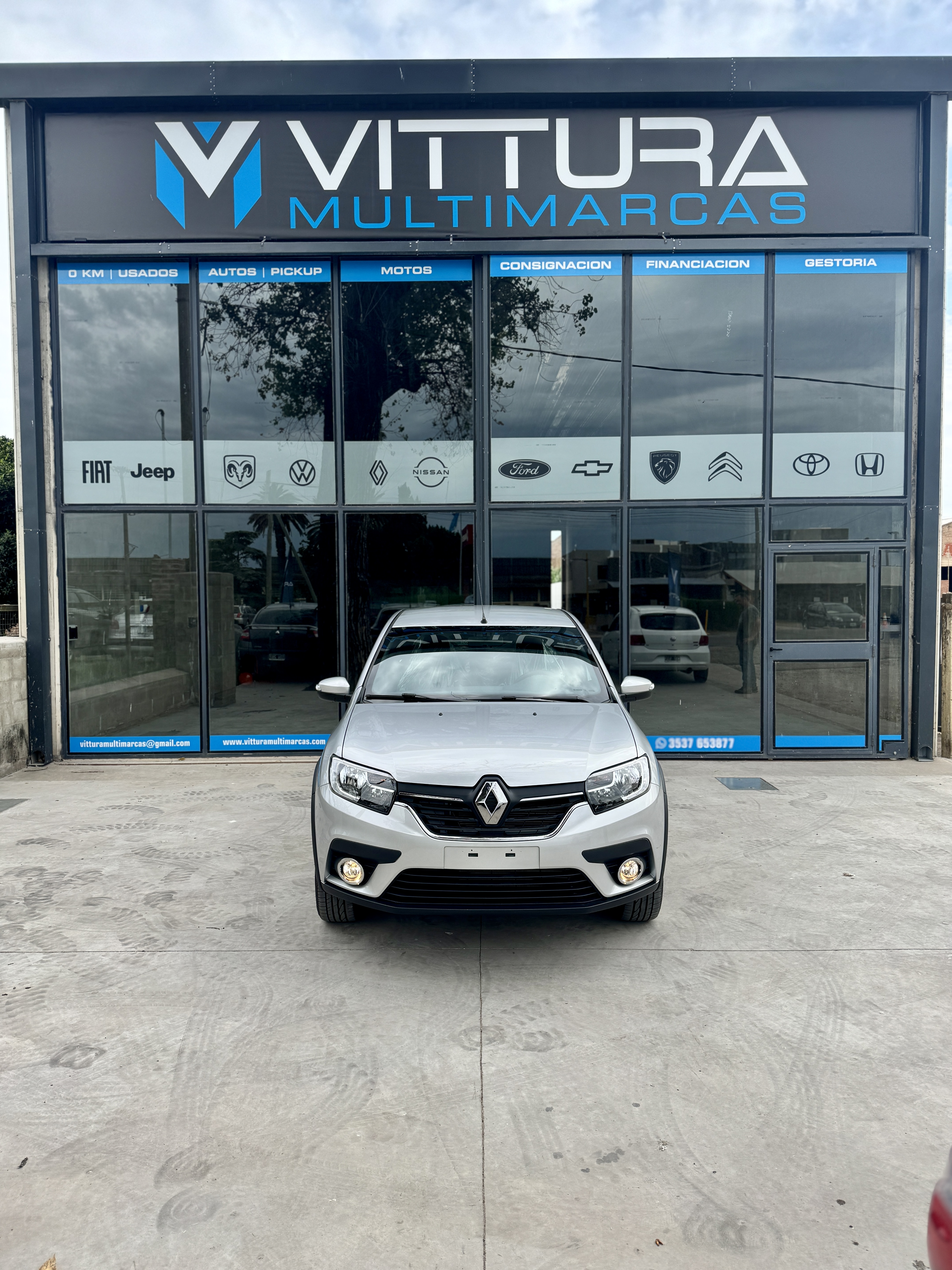 Renault Sandero Intens CVT 0km