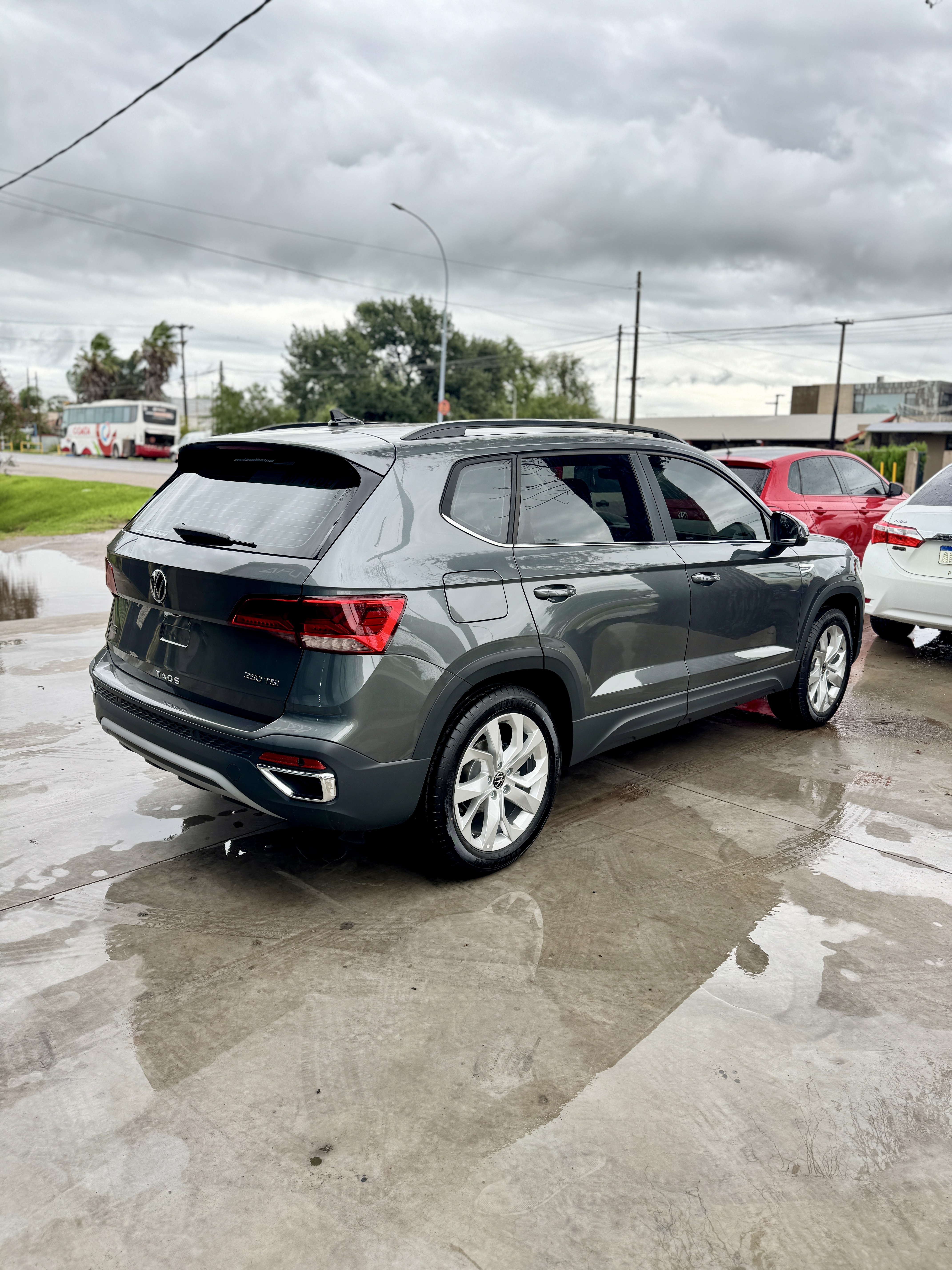 Volkswagen Taos Comfortline 250 TSI