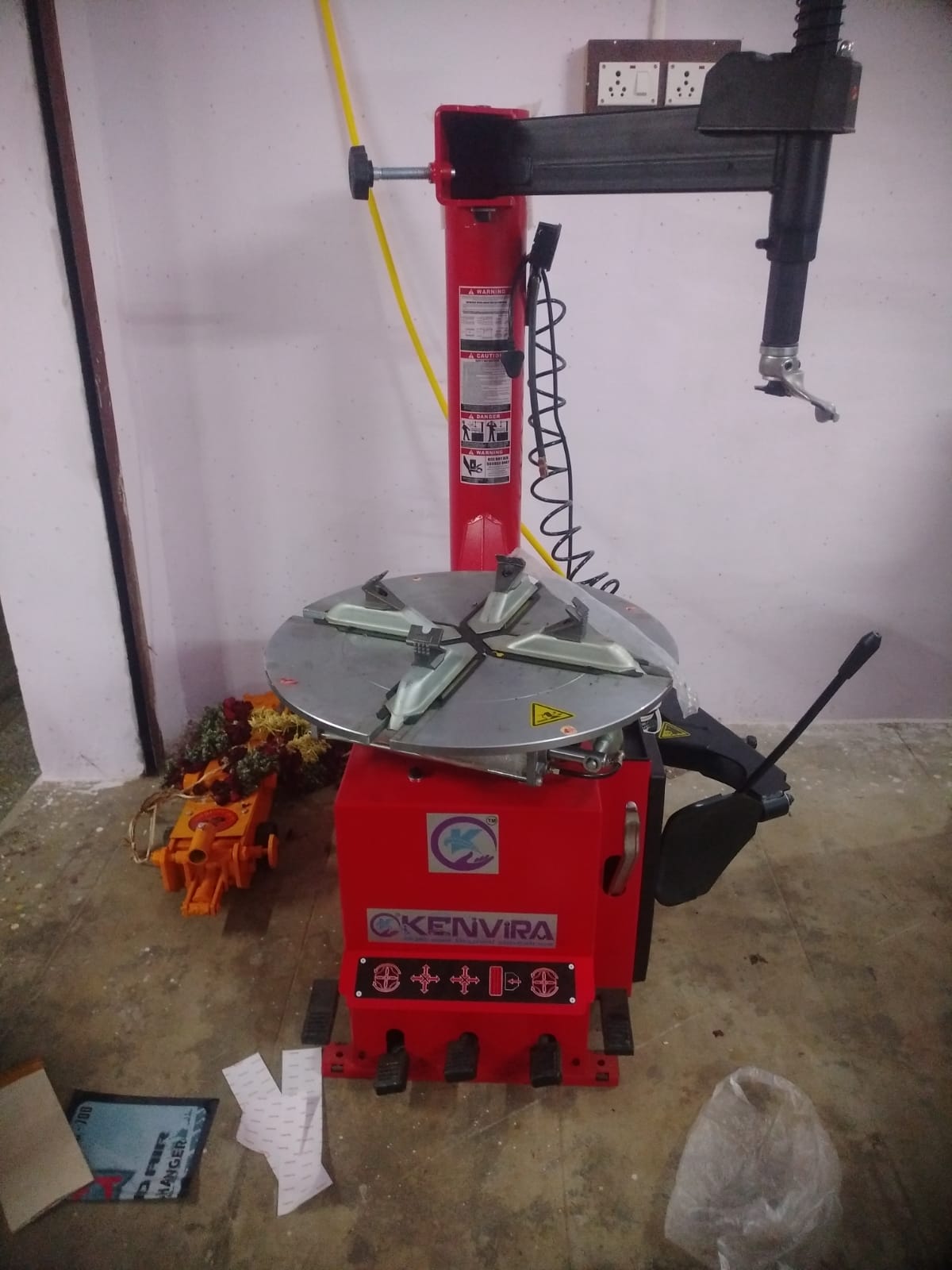 Tire Changer Machine