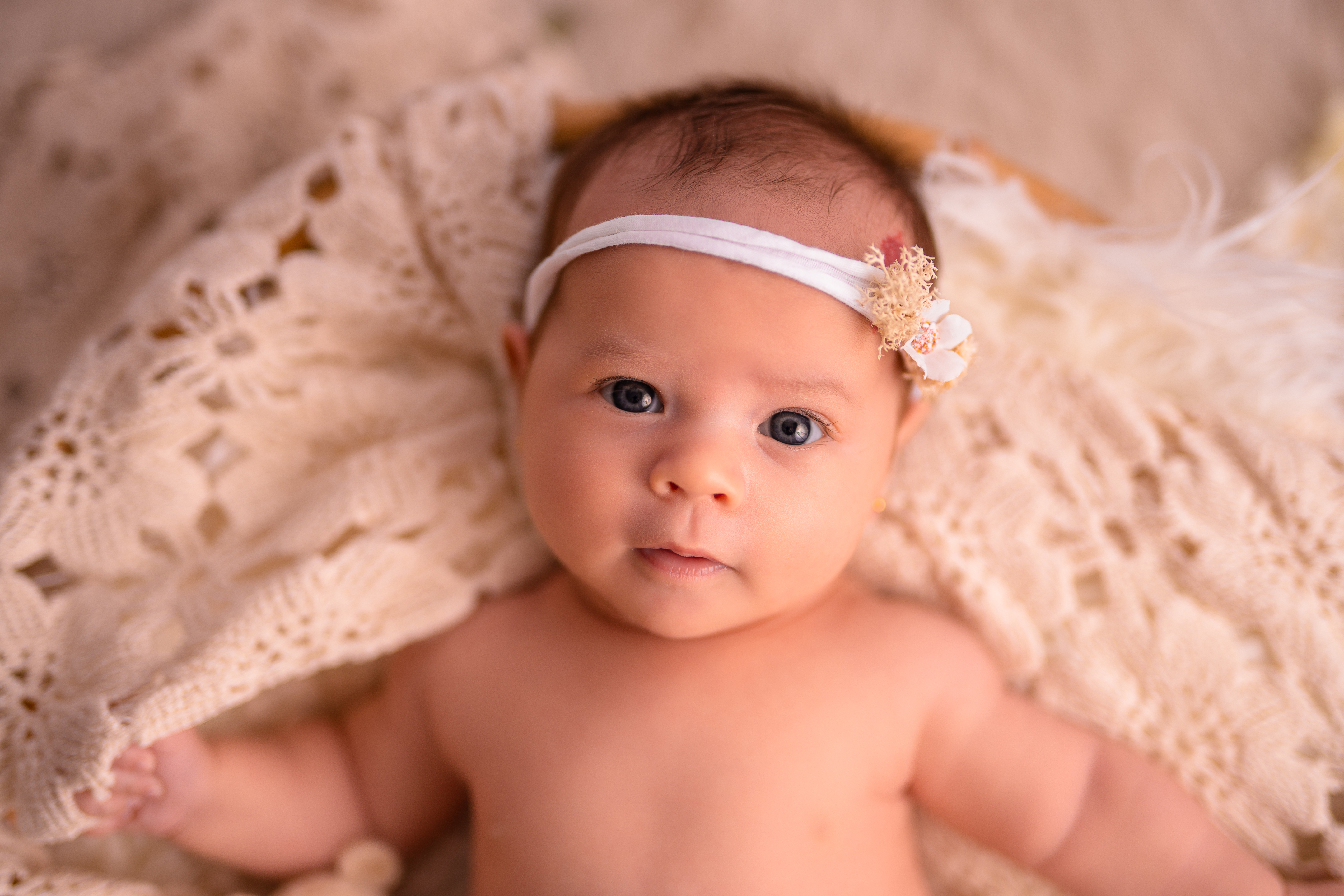 Sesión bebé estudio o exterior hasta 8 meses