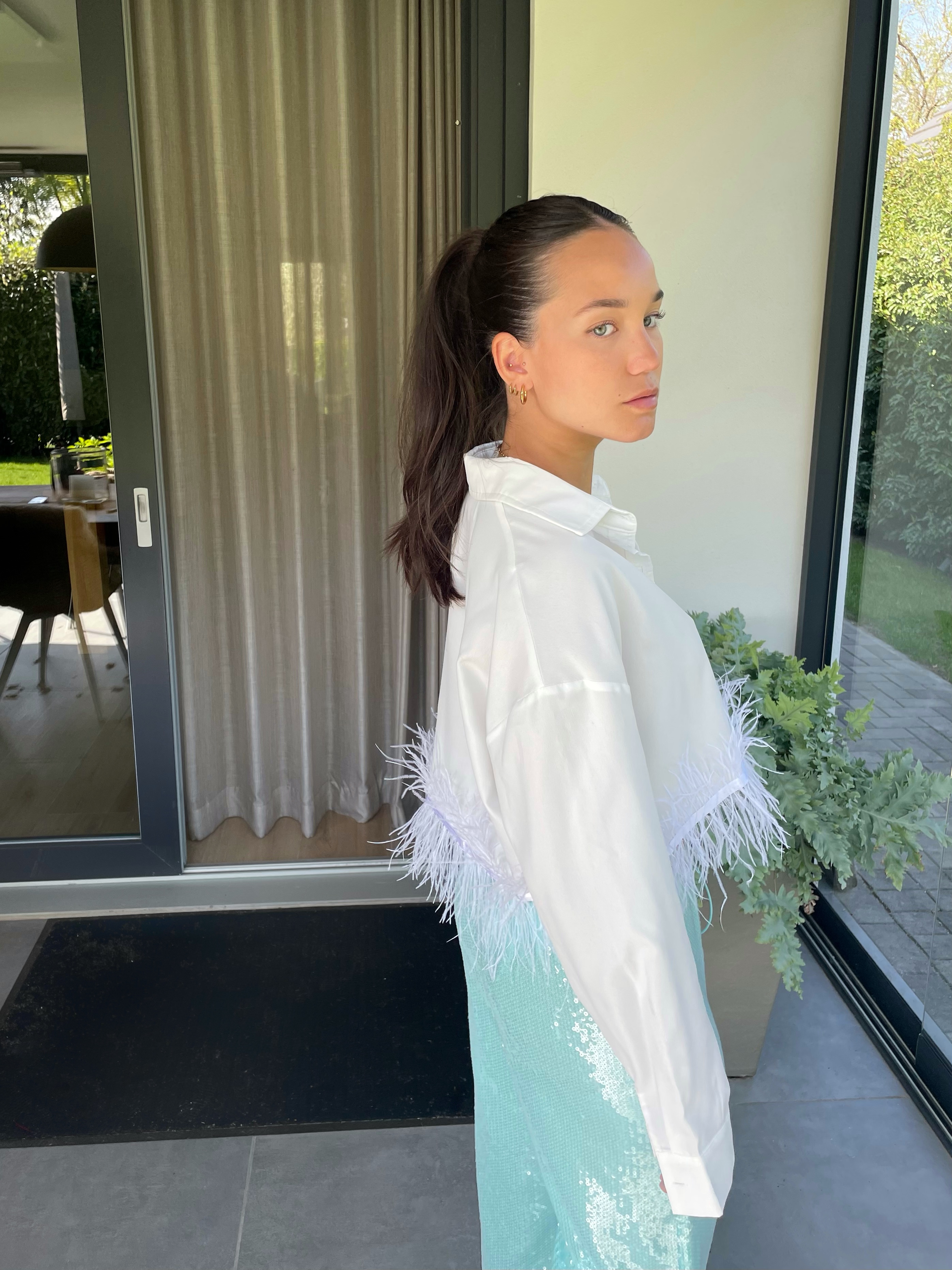 WHITE SWAN BLOUSE