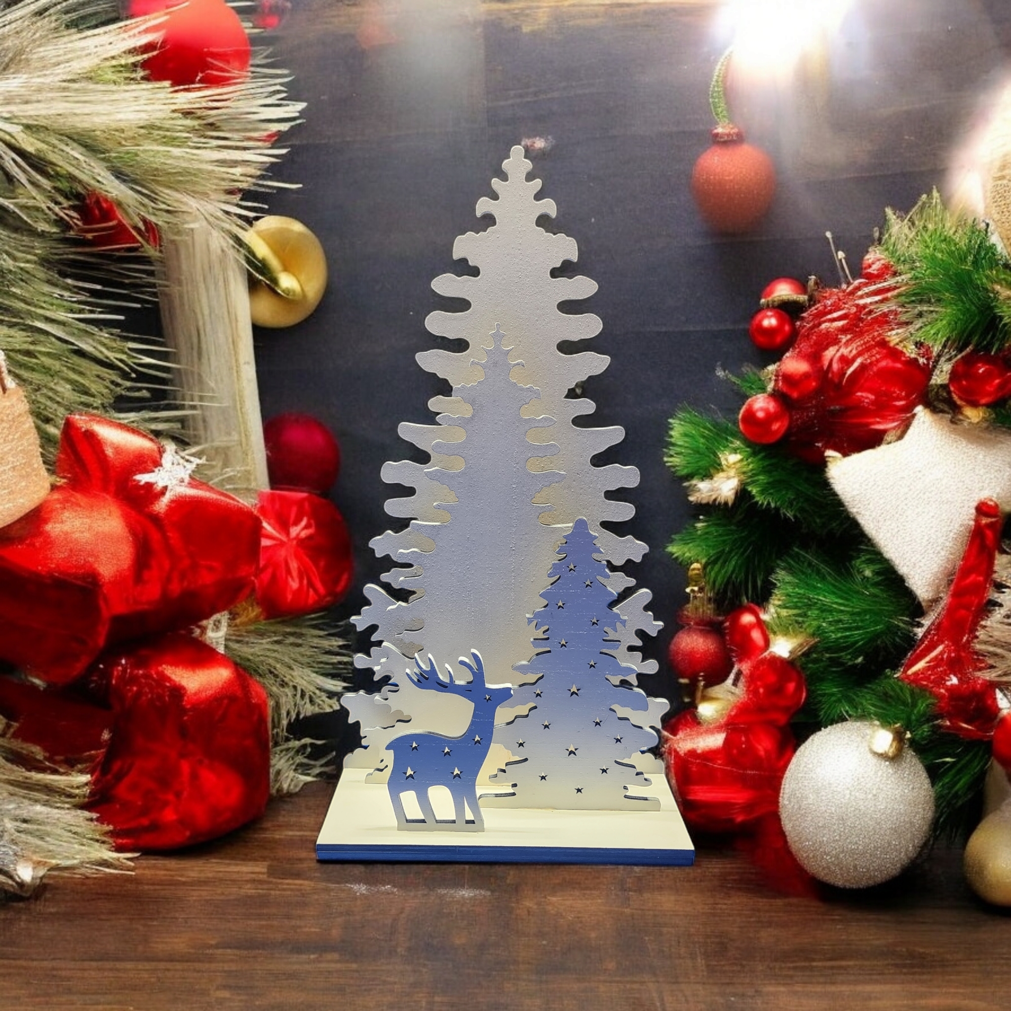 Muti Layered White Christmas Decoration Illuminated