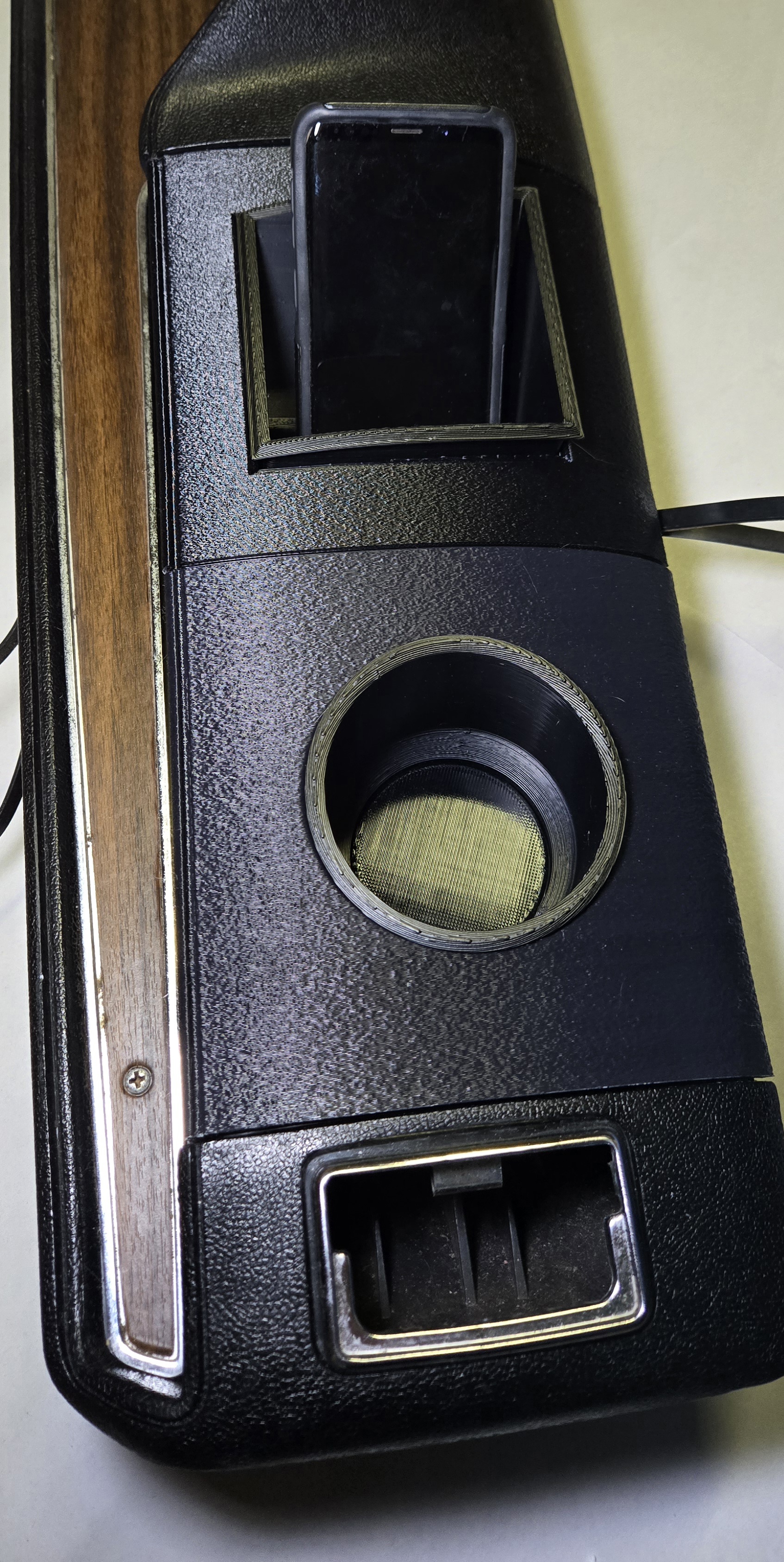 1970-74 E-body & 1971-74 B-body Cup/Cell Phone Holder Kit