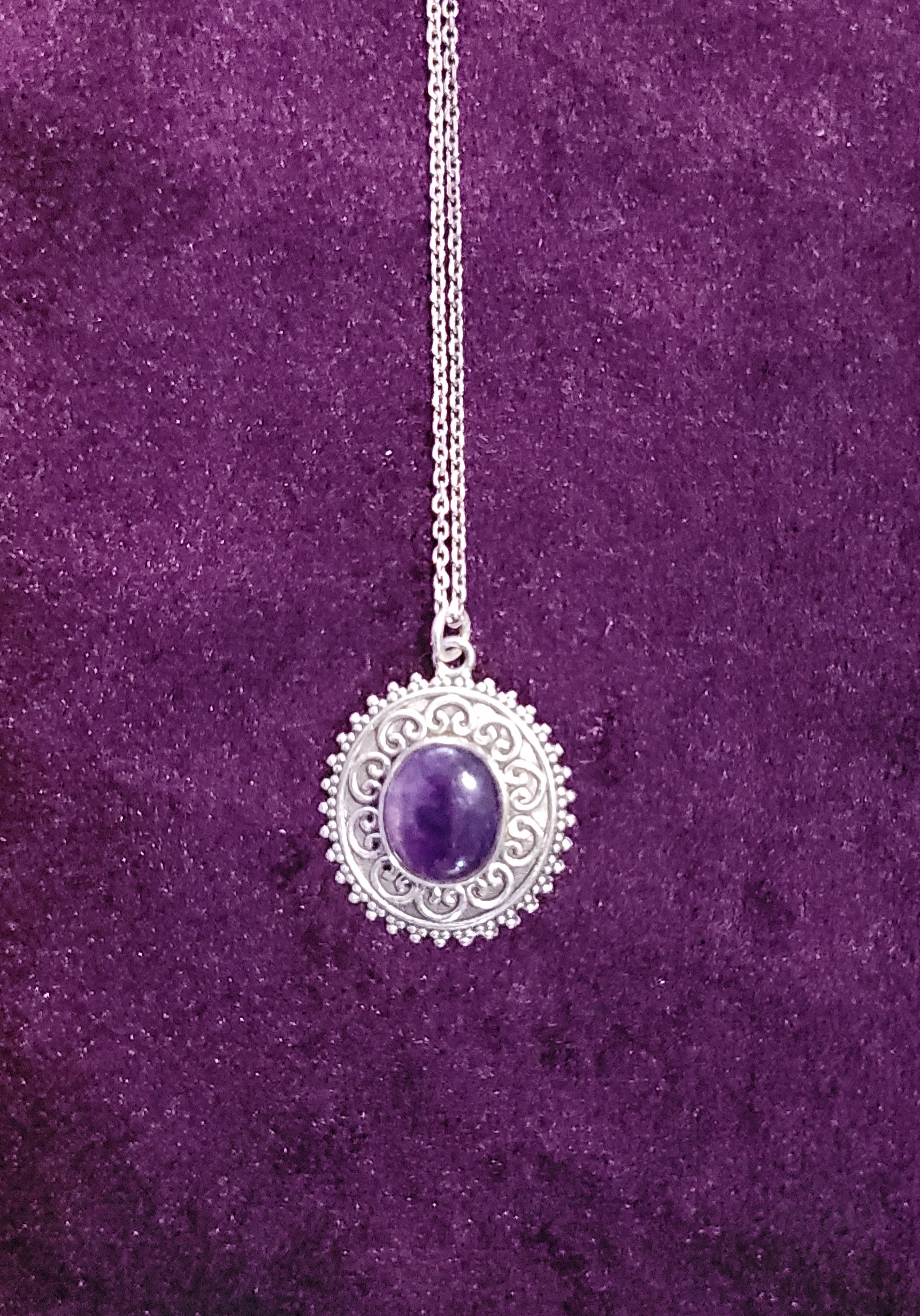 Colgante de Plata y Amatista (redondo) (incluye cadena de plata)